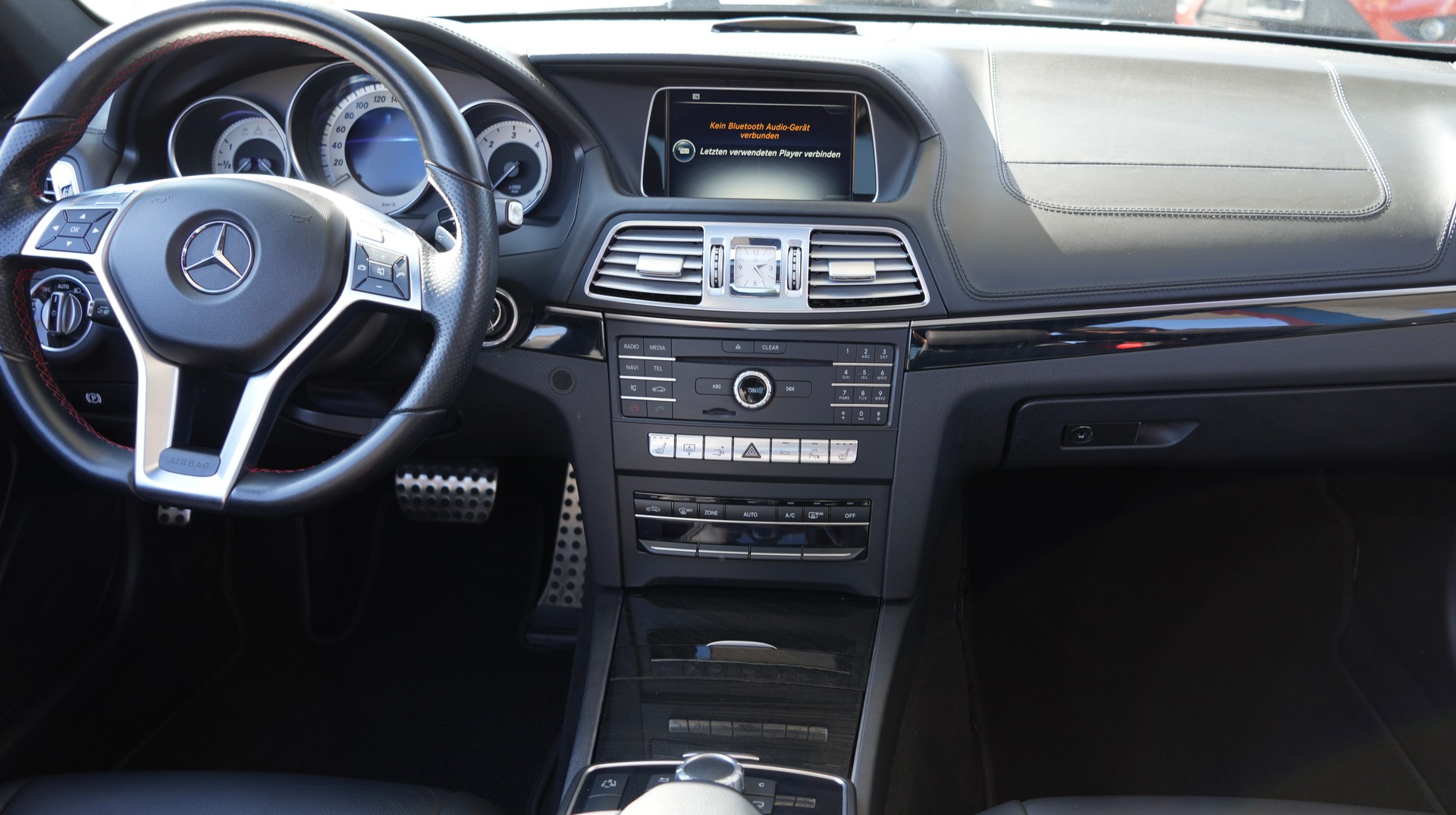 MERCEDES-BENZ E 350 BlueTEC 9G-Tronic AMG-Line-image-9