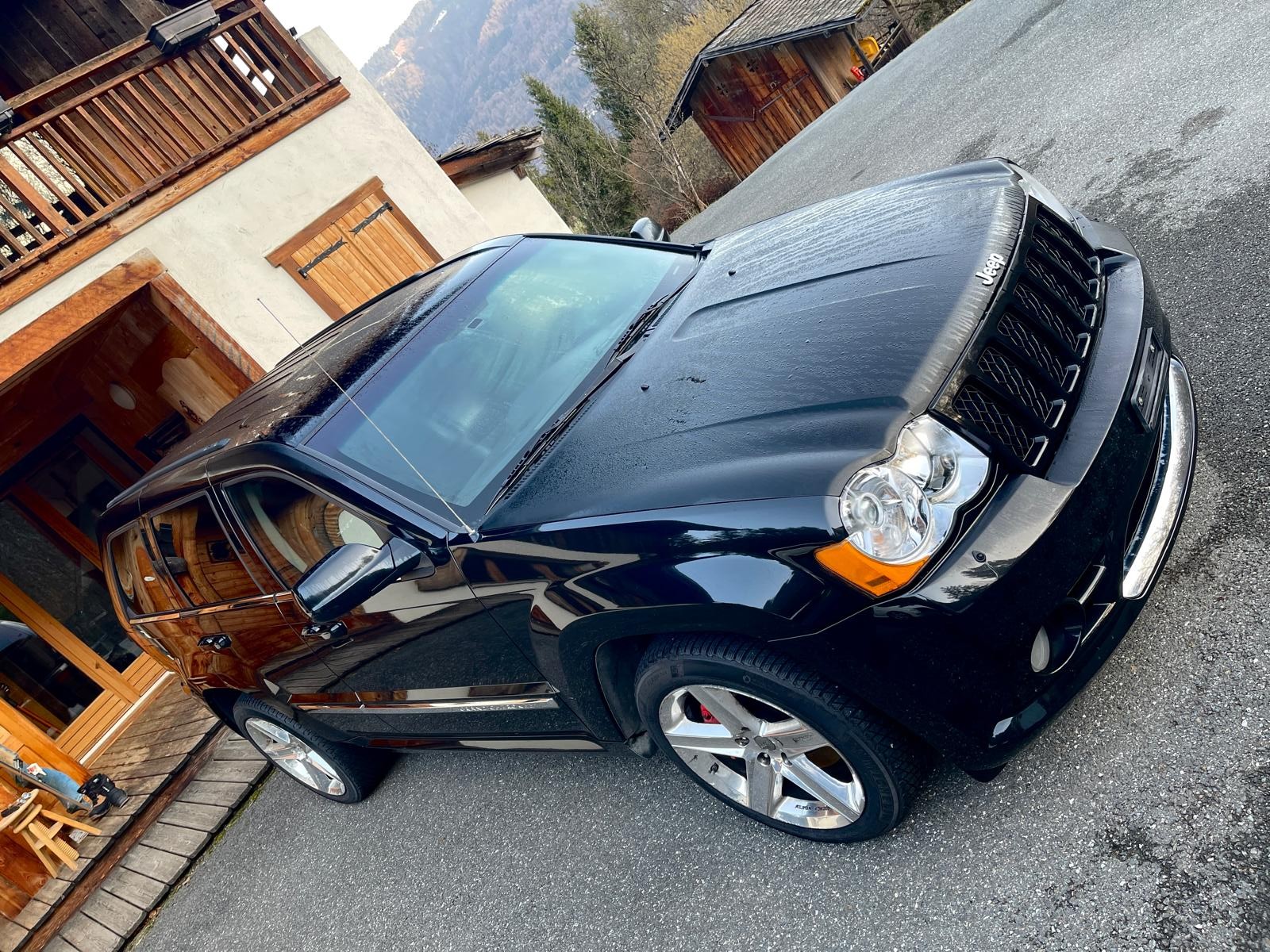 JEEP SRT8