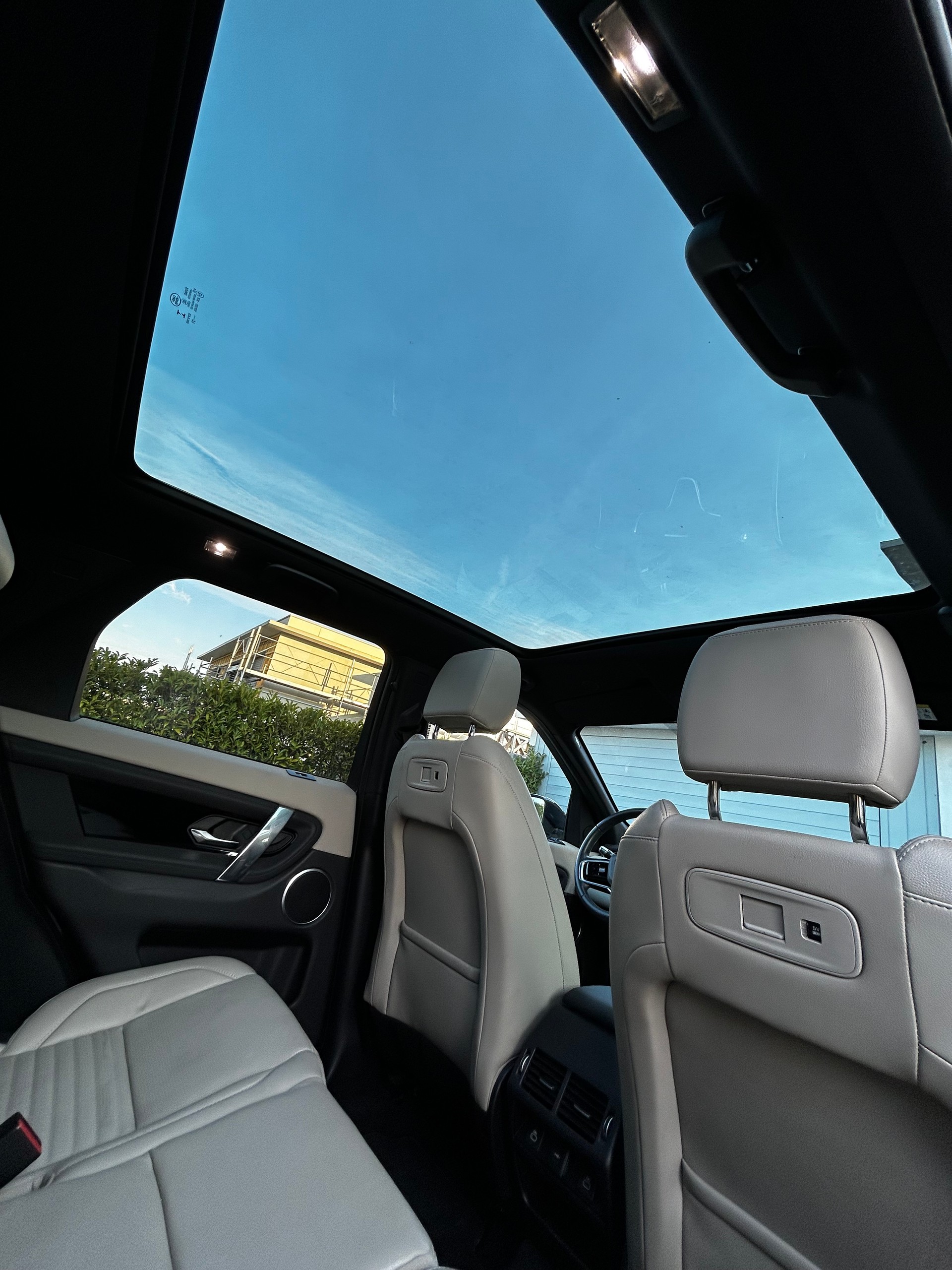 LAND ROVER Discovery Sport P300e 1.5 PHEV SE AT8-image-11
