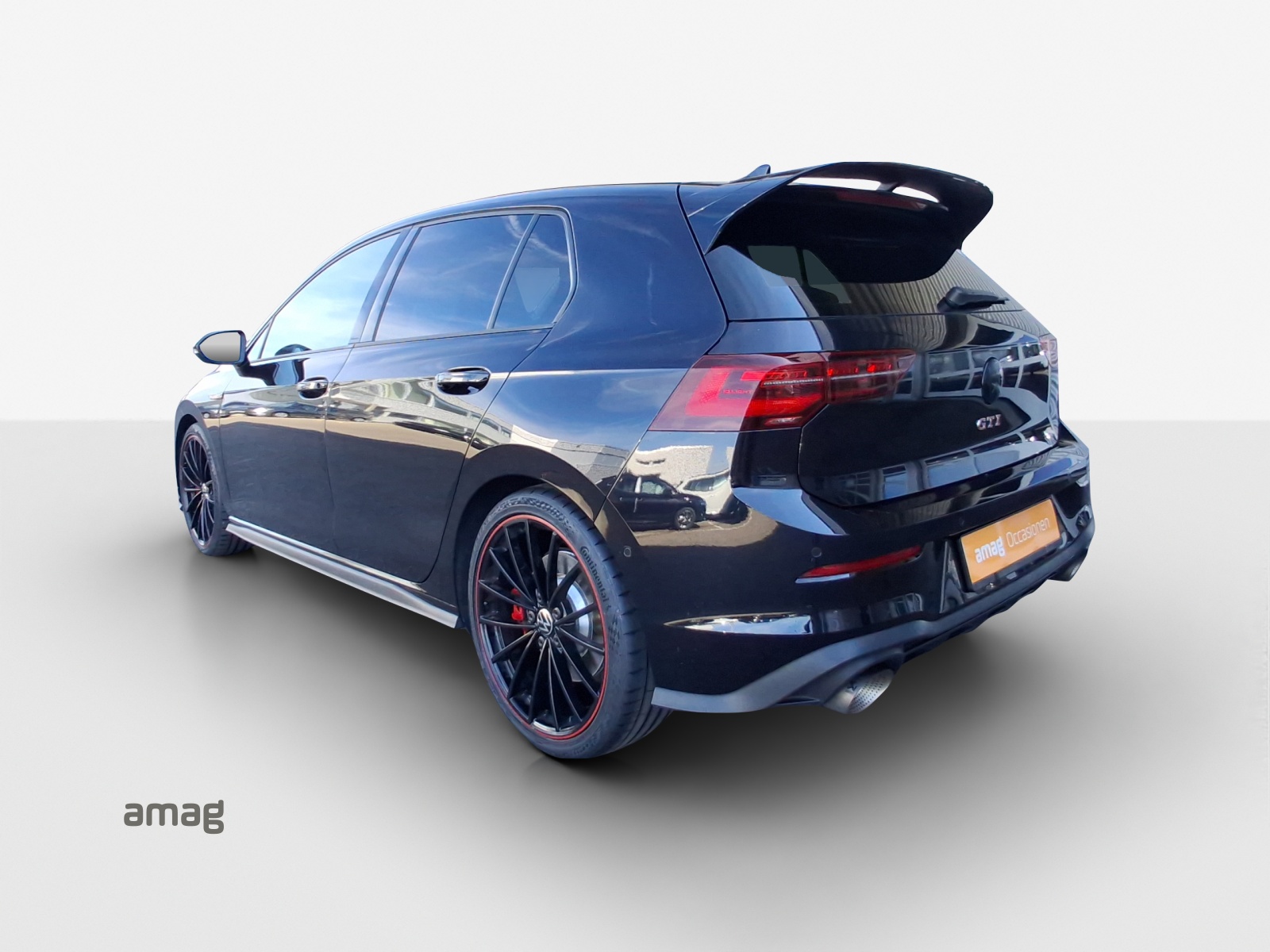 VW Golf 2.0 TSI GTI Clubsport 45 DSG-image-2