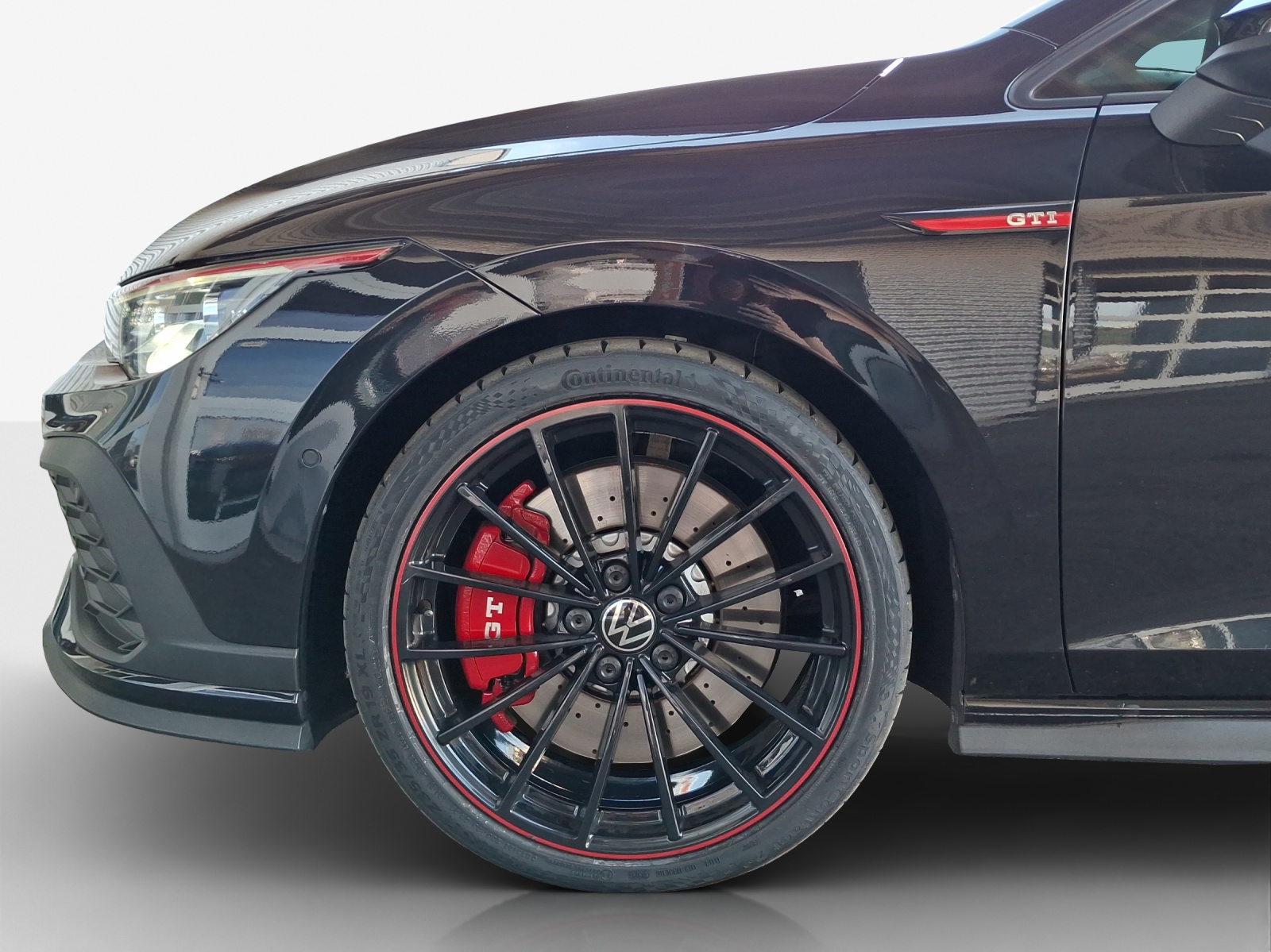 VW Golf 2.0 TSI GTI Clubsport 45 DSG-image-13