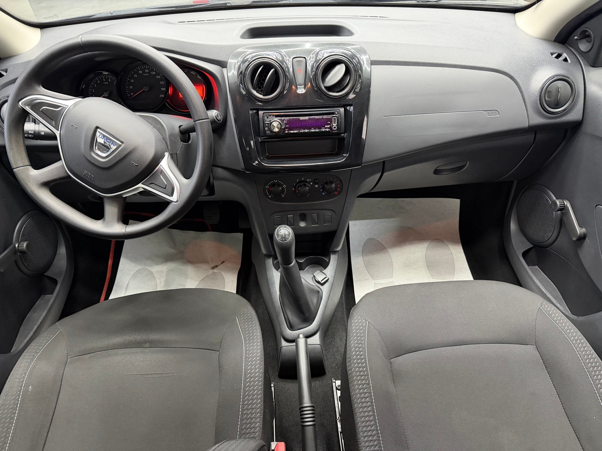 DACIA Sandero 1.0 Lauréate-image-5