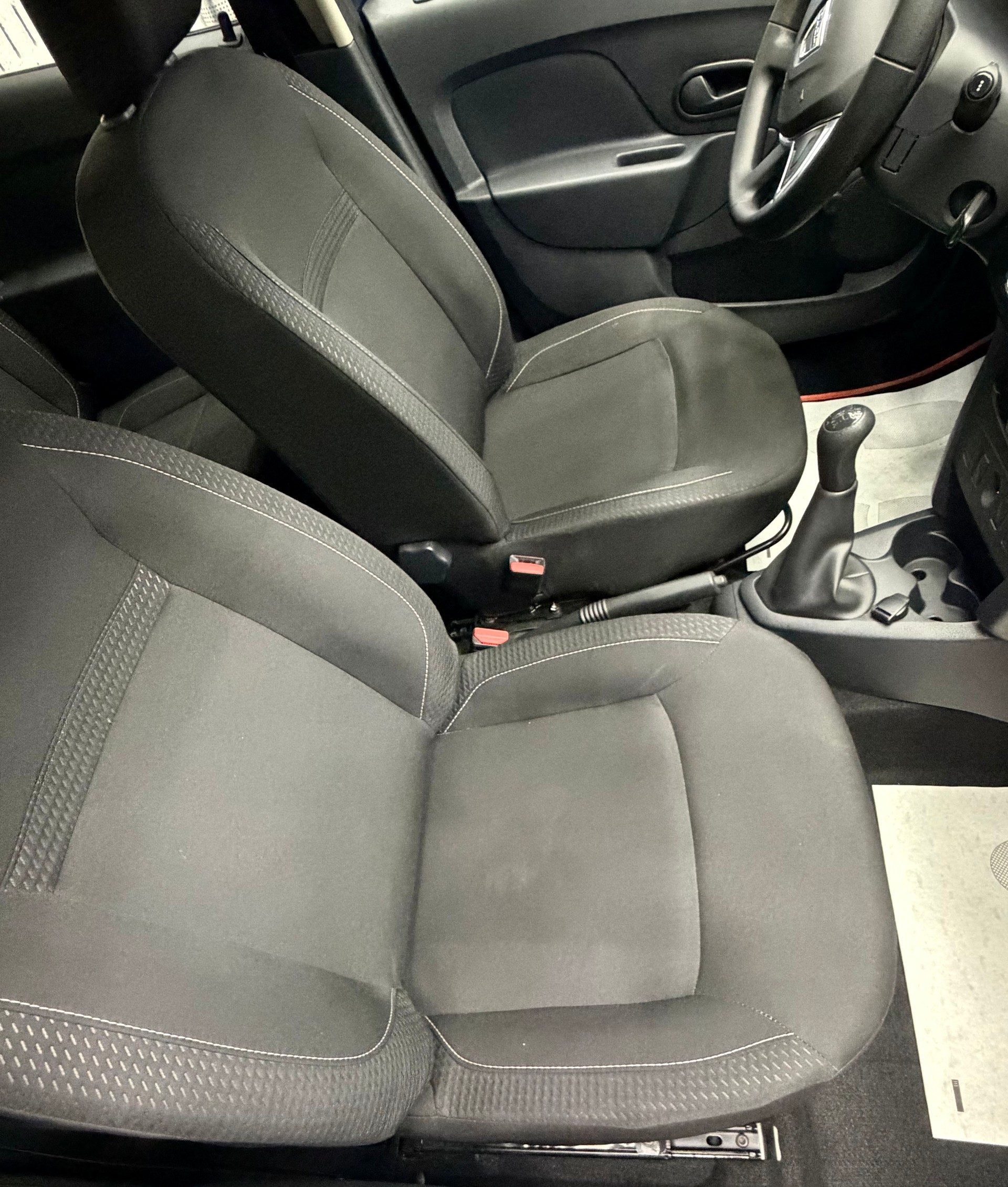 DACIA Sandero 1.0 Lauréate-image-3