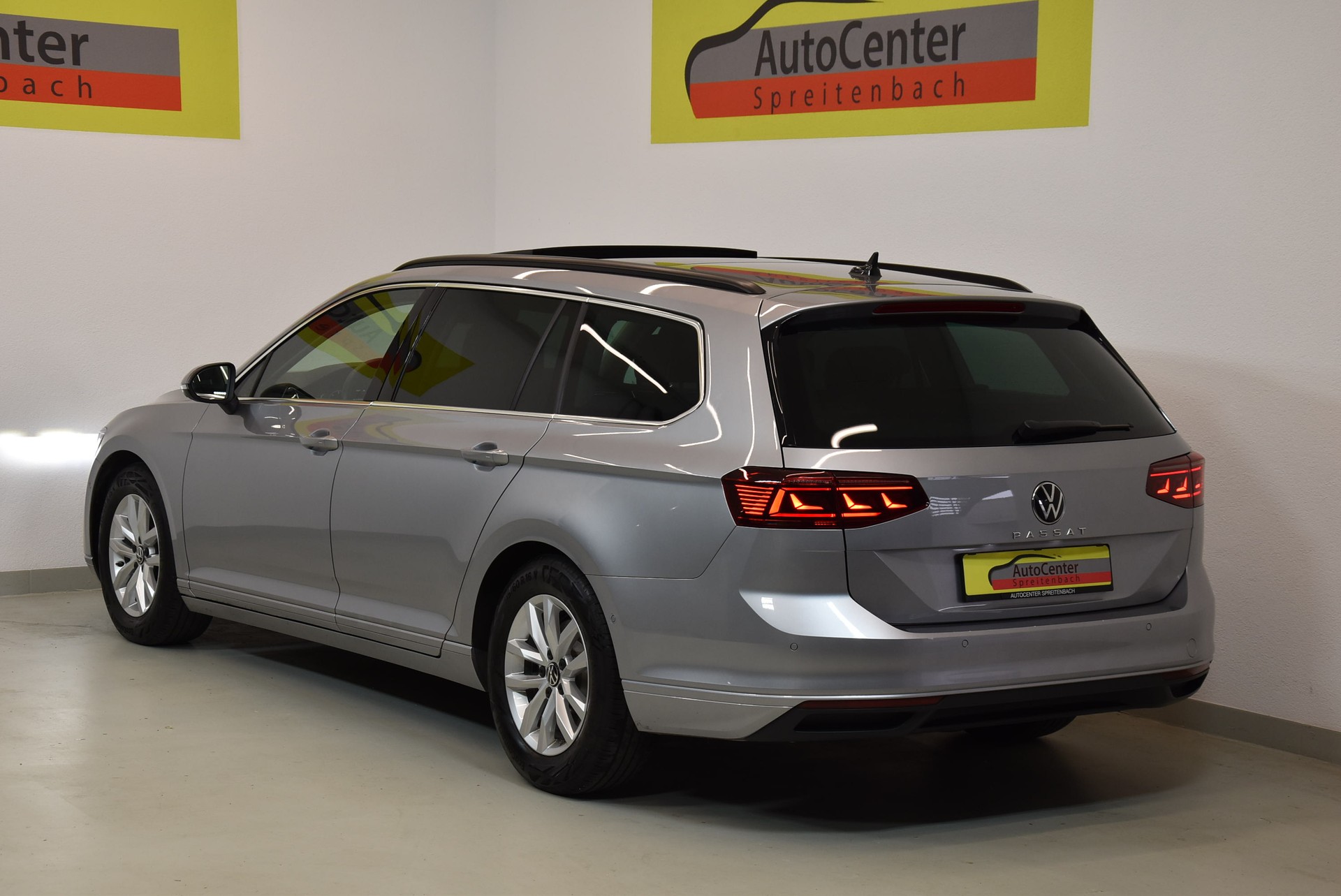 VW Passat 2.0 TDI BMT Business DSG-image-13