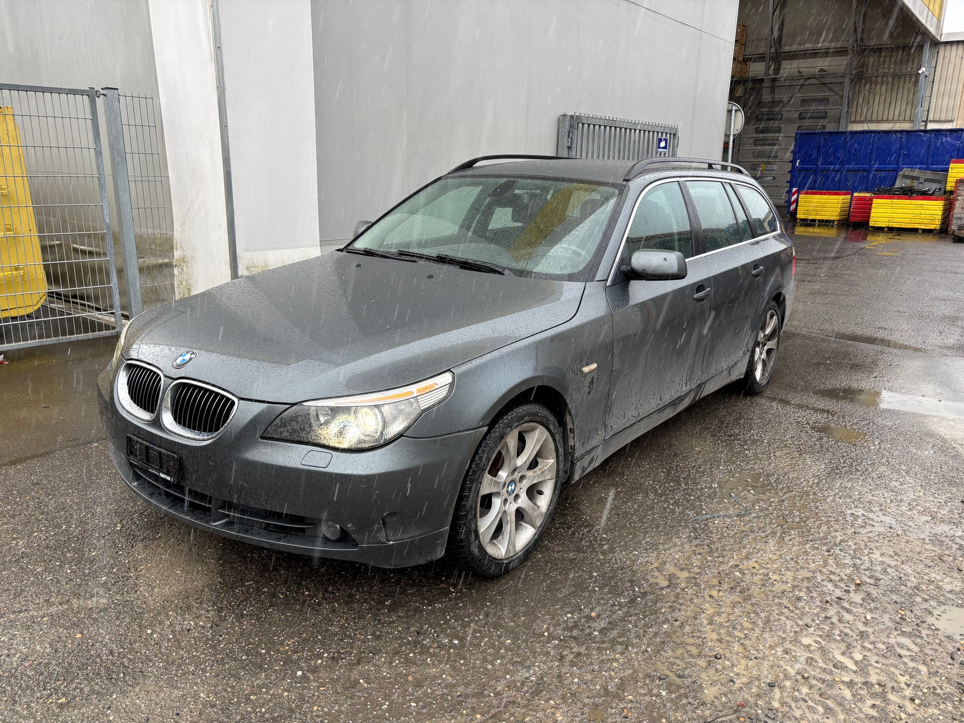 BMW 530xd Touring-image-0