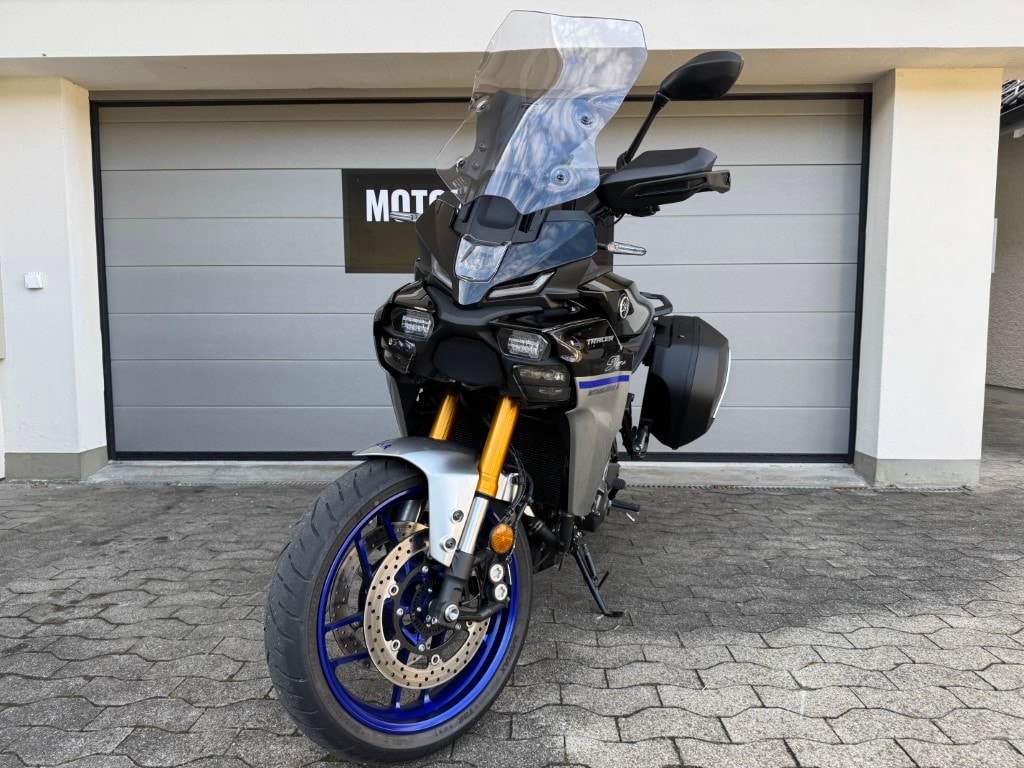 YAMAHA Tracer 9 GT+ Y-AMT-showroom-element-3