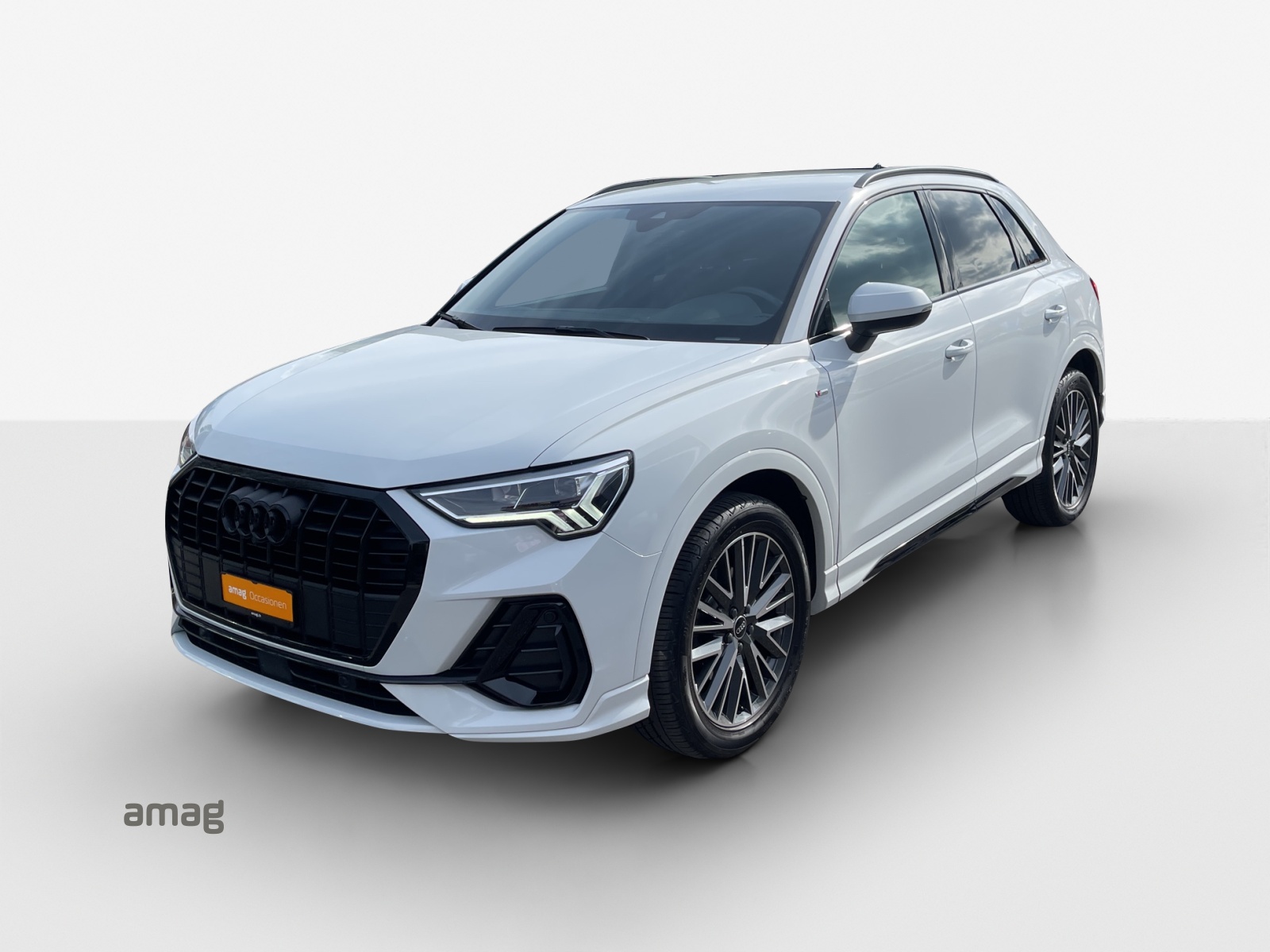 AUDI Q3 35 TFSI S line Attraction S-tronic-image-0
