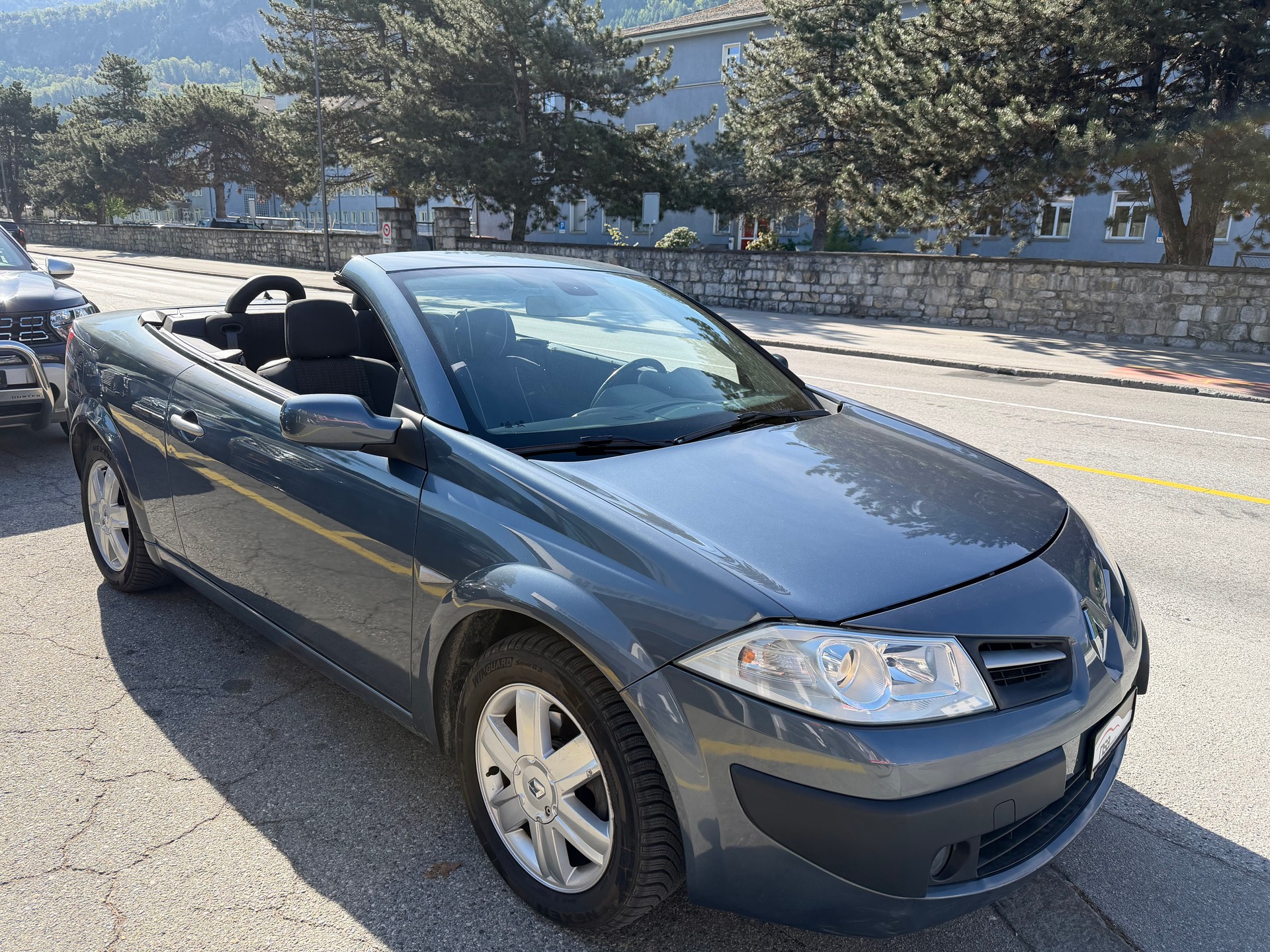 RENAULT Mégane C-C 2.0 16V Privilège Luxe-showroom-element-1