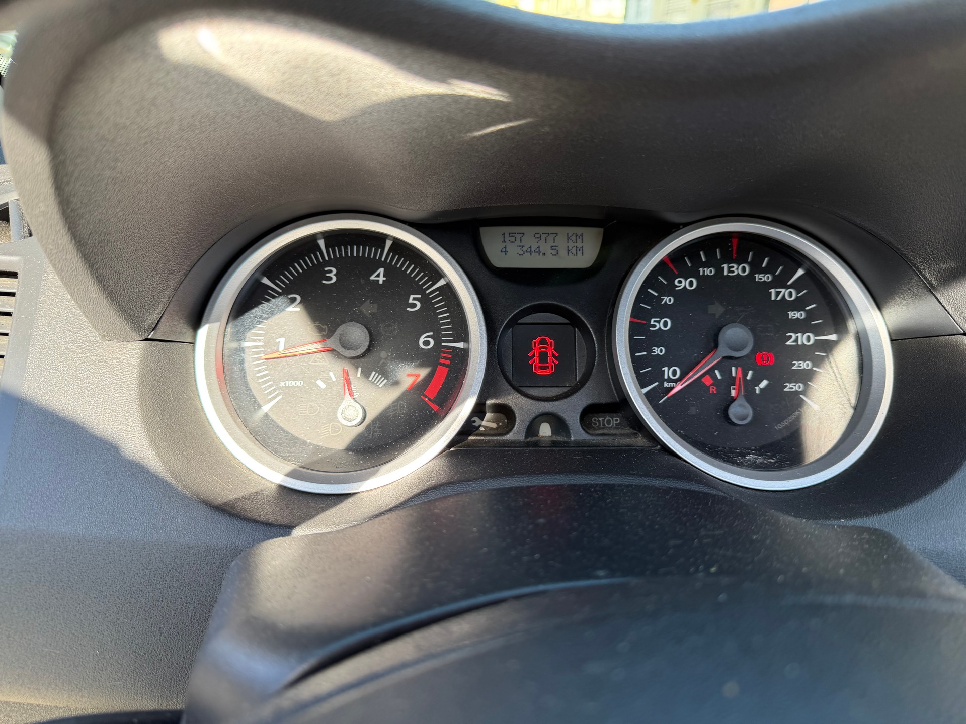 RENAULT Mégane C-C 2.0 16V Privilège Luxe-image-10