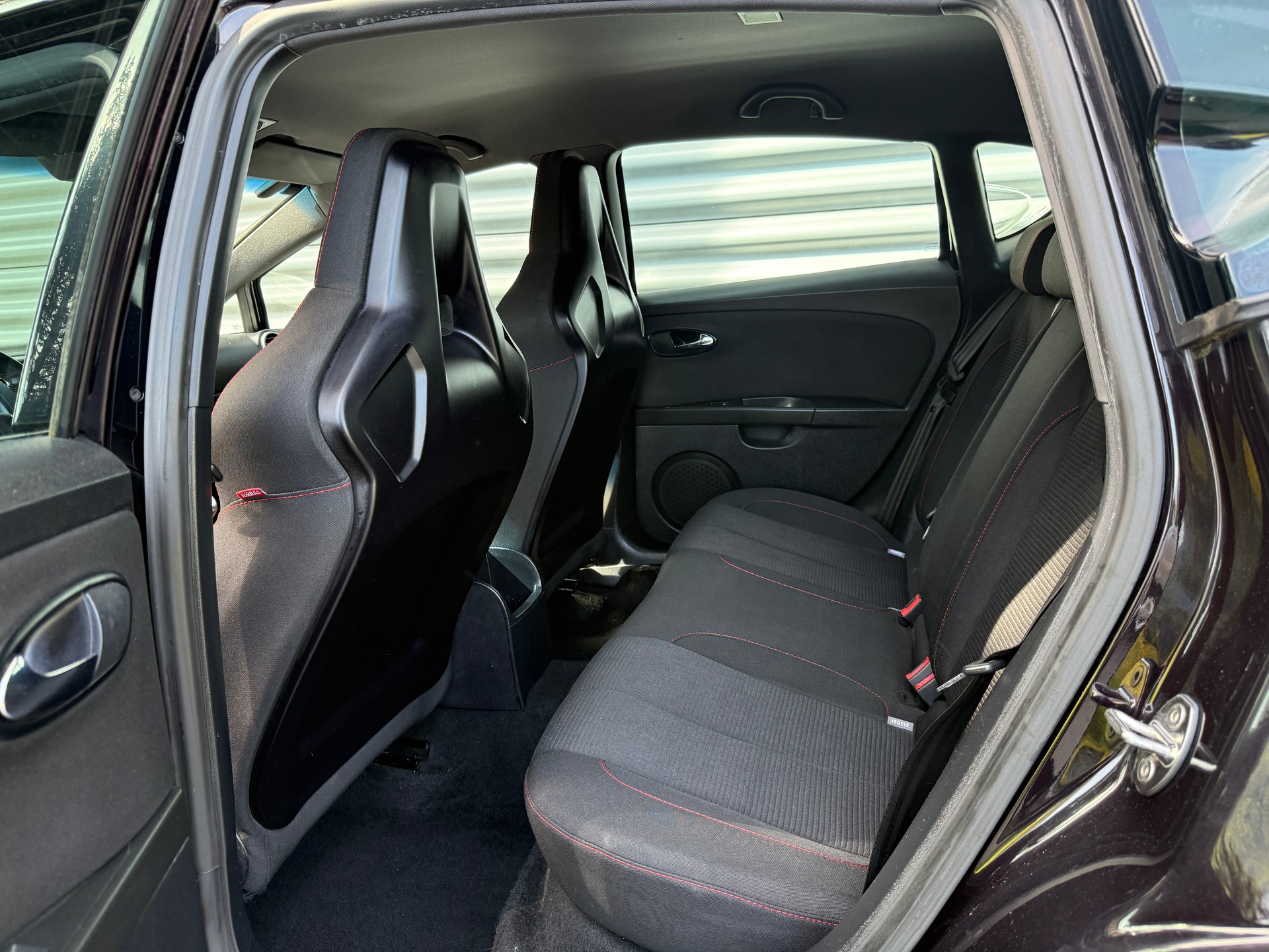 SEAT Leon 2.0 TSI Cupra-image-11
