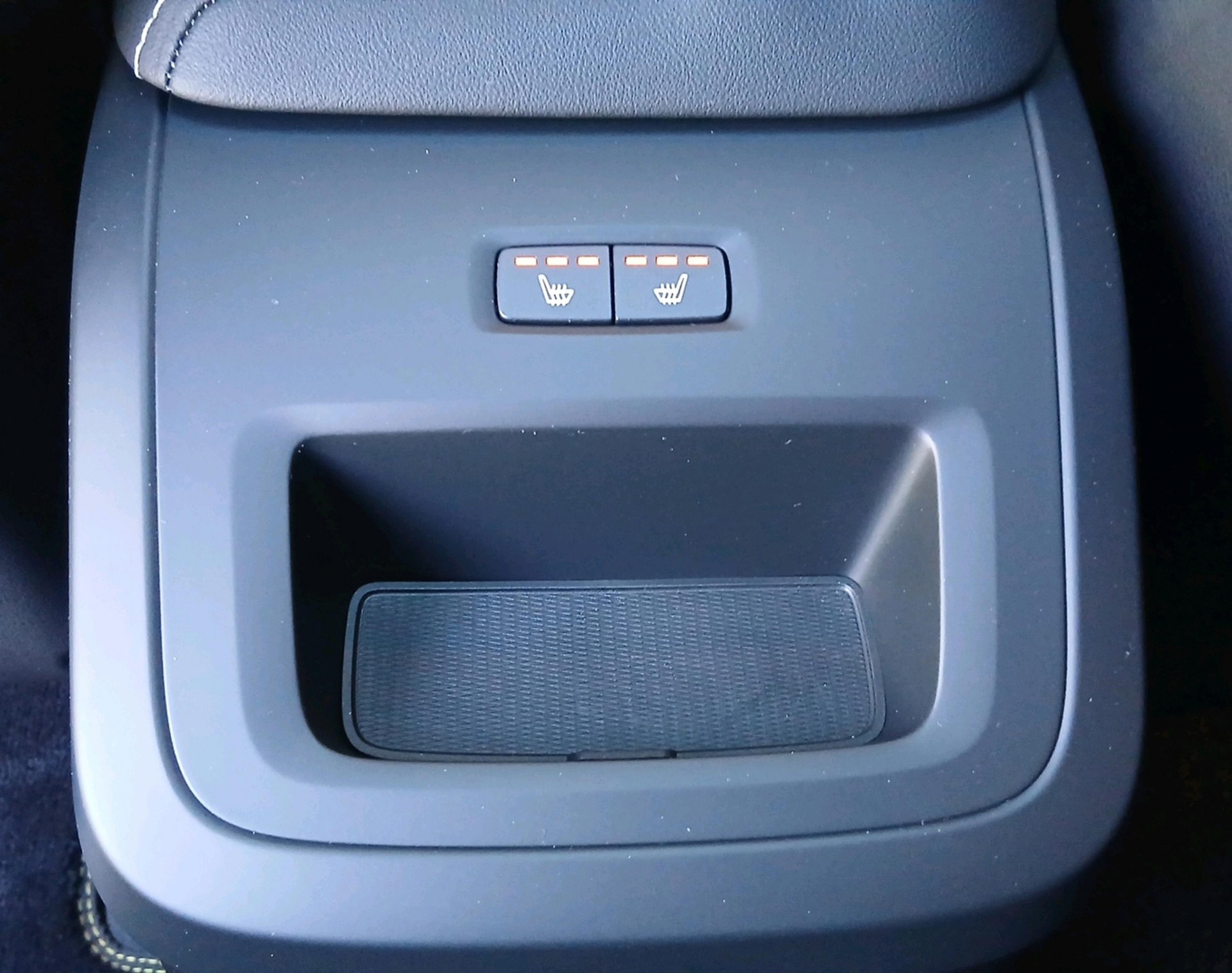 VOLVO XC60 2.0 T8 TE Polestar eAWD-image-19
