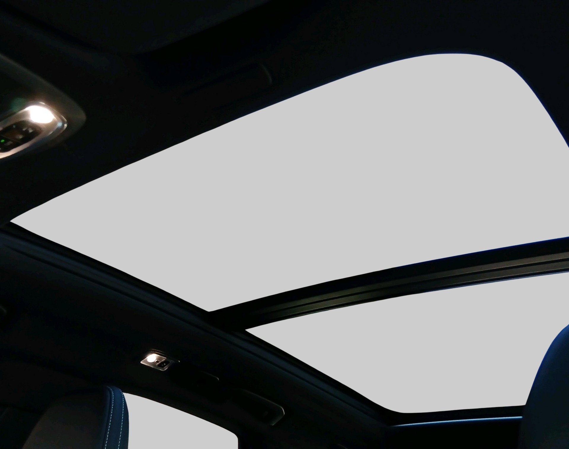 VOLVO XC60 2.0 T8 TE Polestar eAWD-image-16
