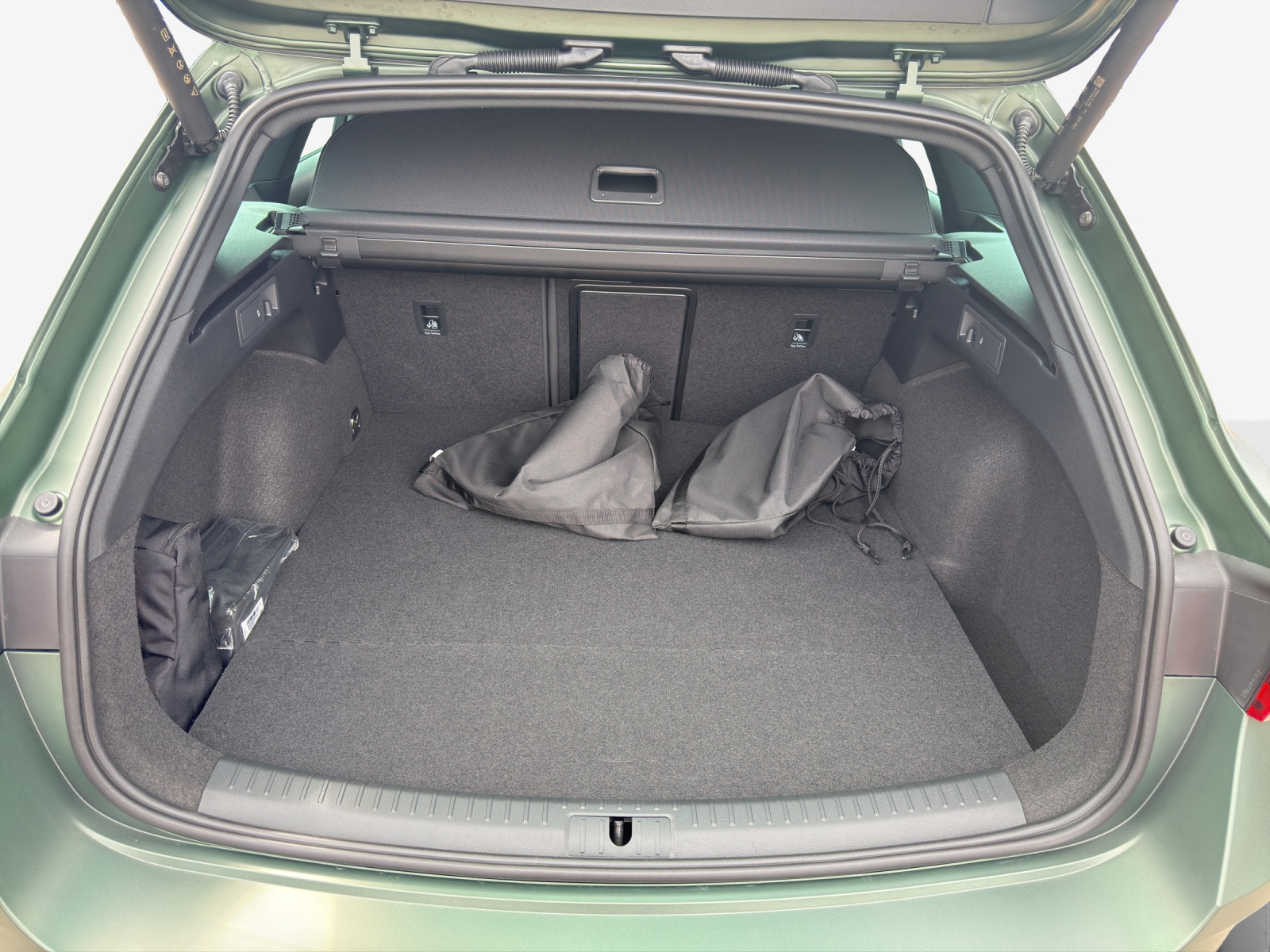 CUPRA LEON ST 1.5 e-HYBRID pHEV Prime Edition VZ DSG-image-12