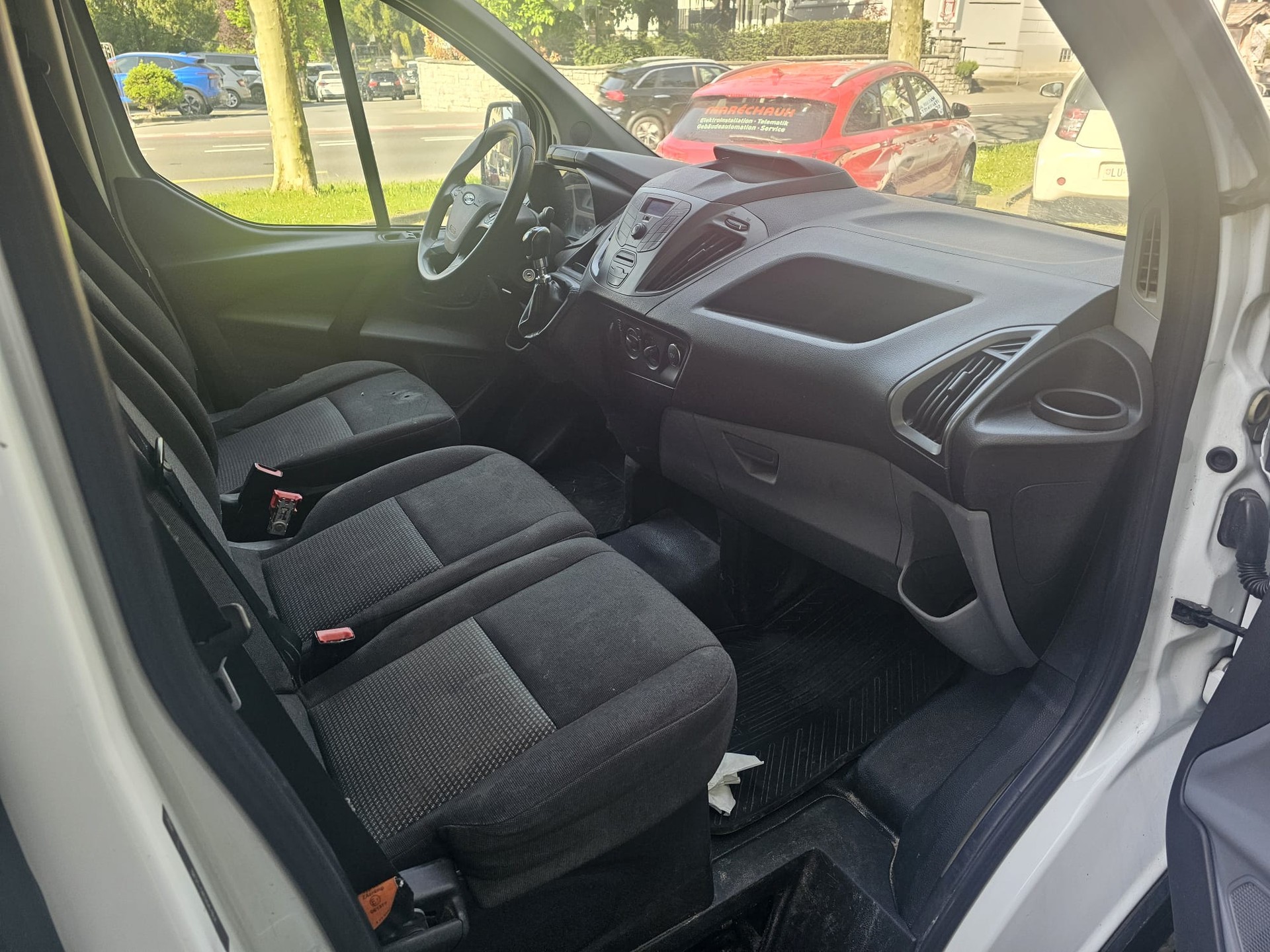 FORD Transit Custom Van 250 L1H1 Startup-image-5
