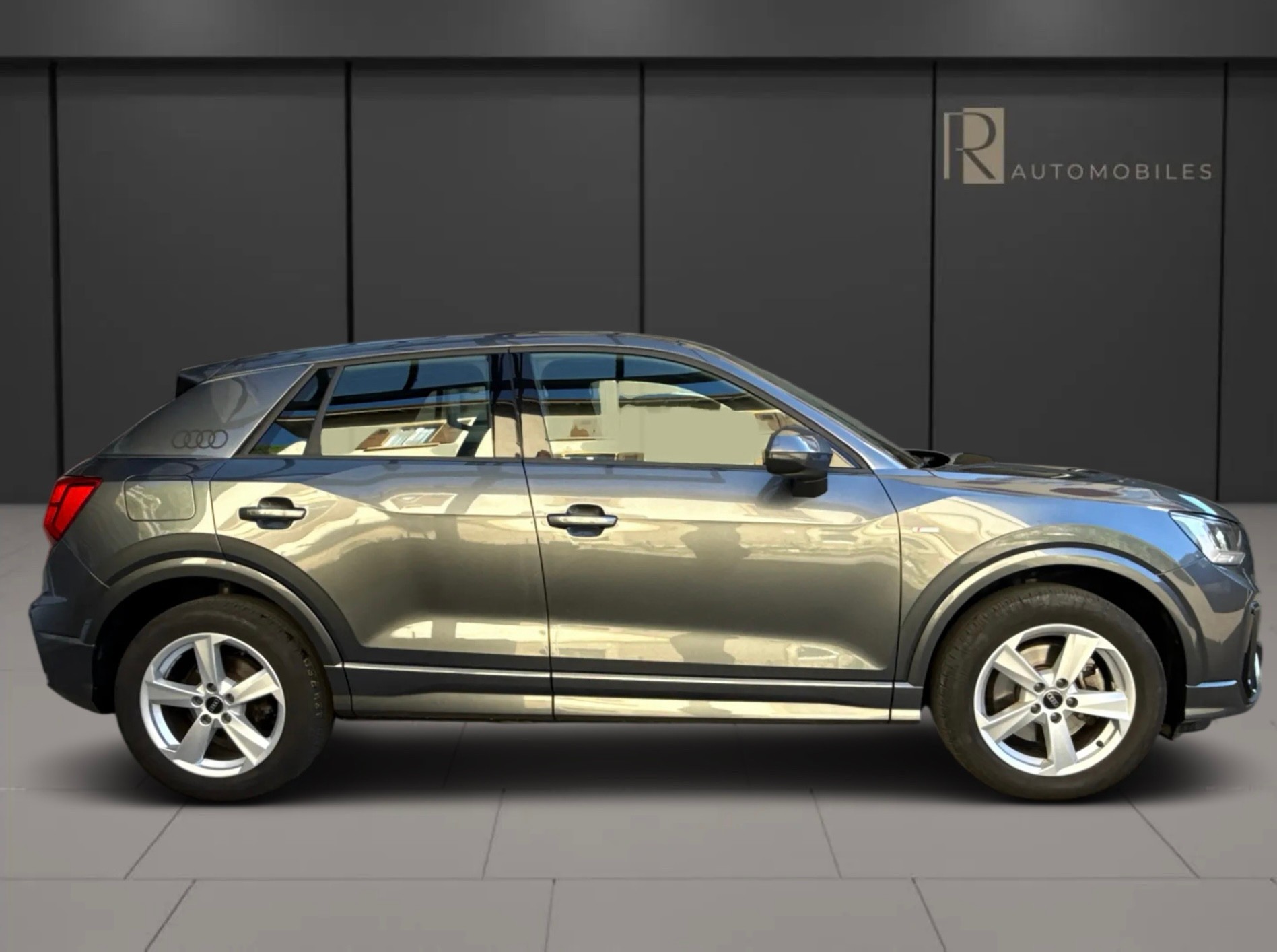 AUDI Q2 40 TFSI S line Attraction quattro S-tronic-image-2