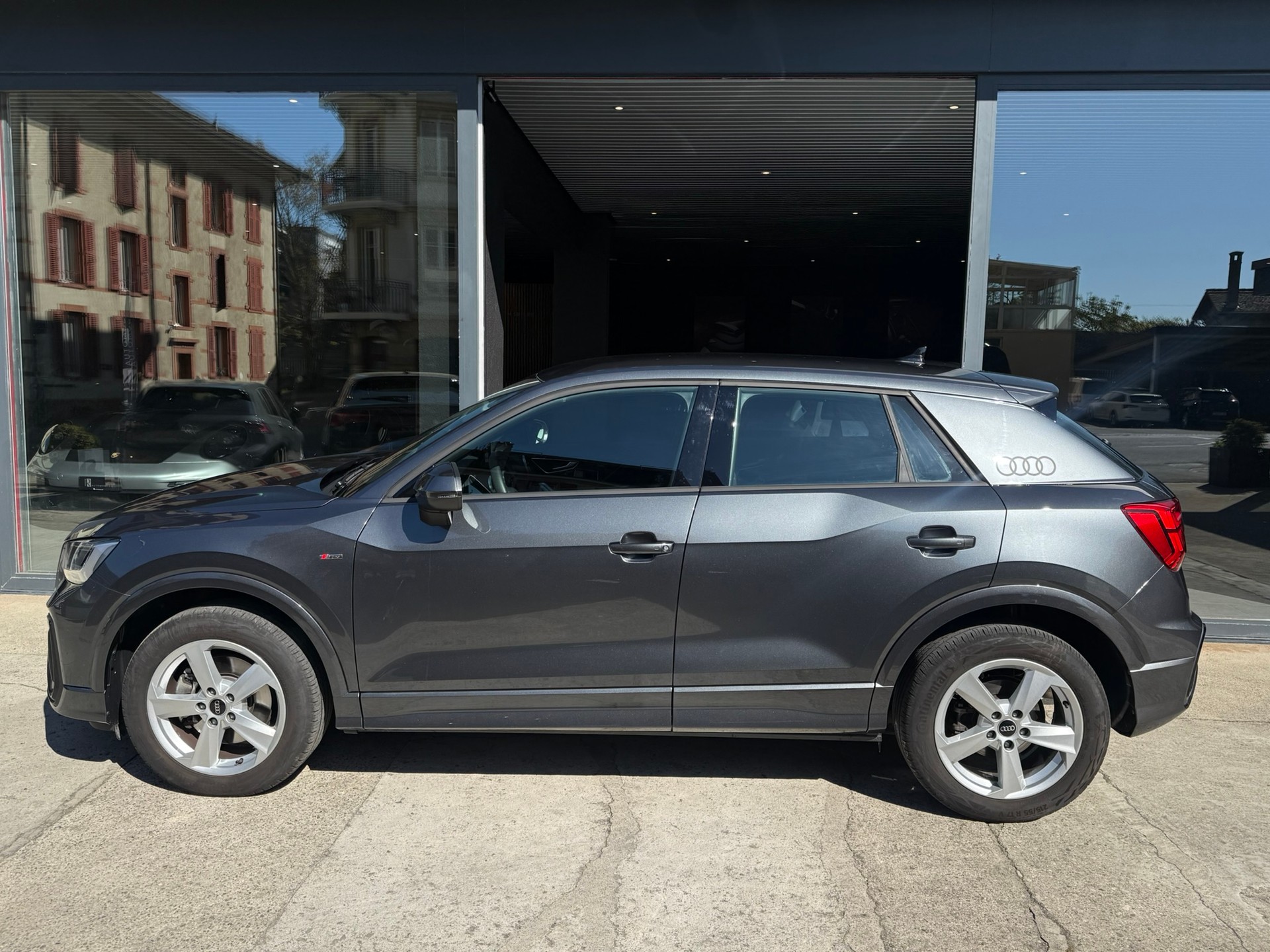 AUDI Q2 40 TFSI S line Attraction quattro S-tronic-image-16