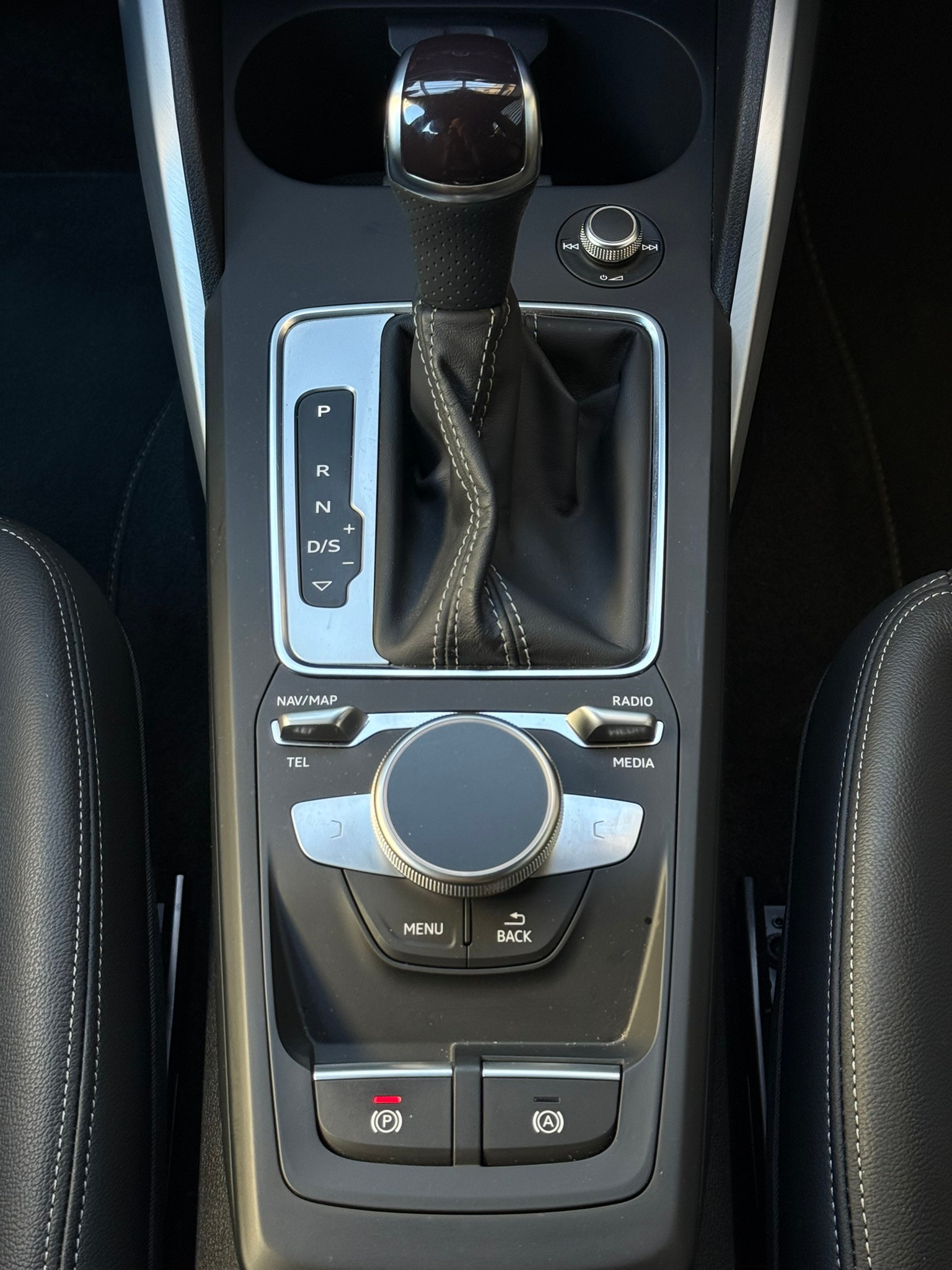 AUDI Q2 40 TFSI S line Attraction quattro S-tronic-image-13