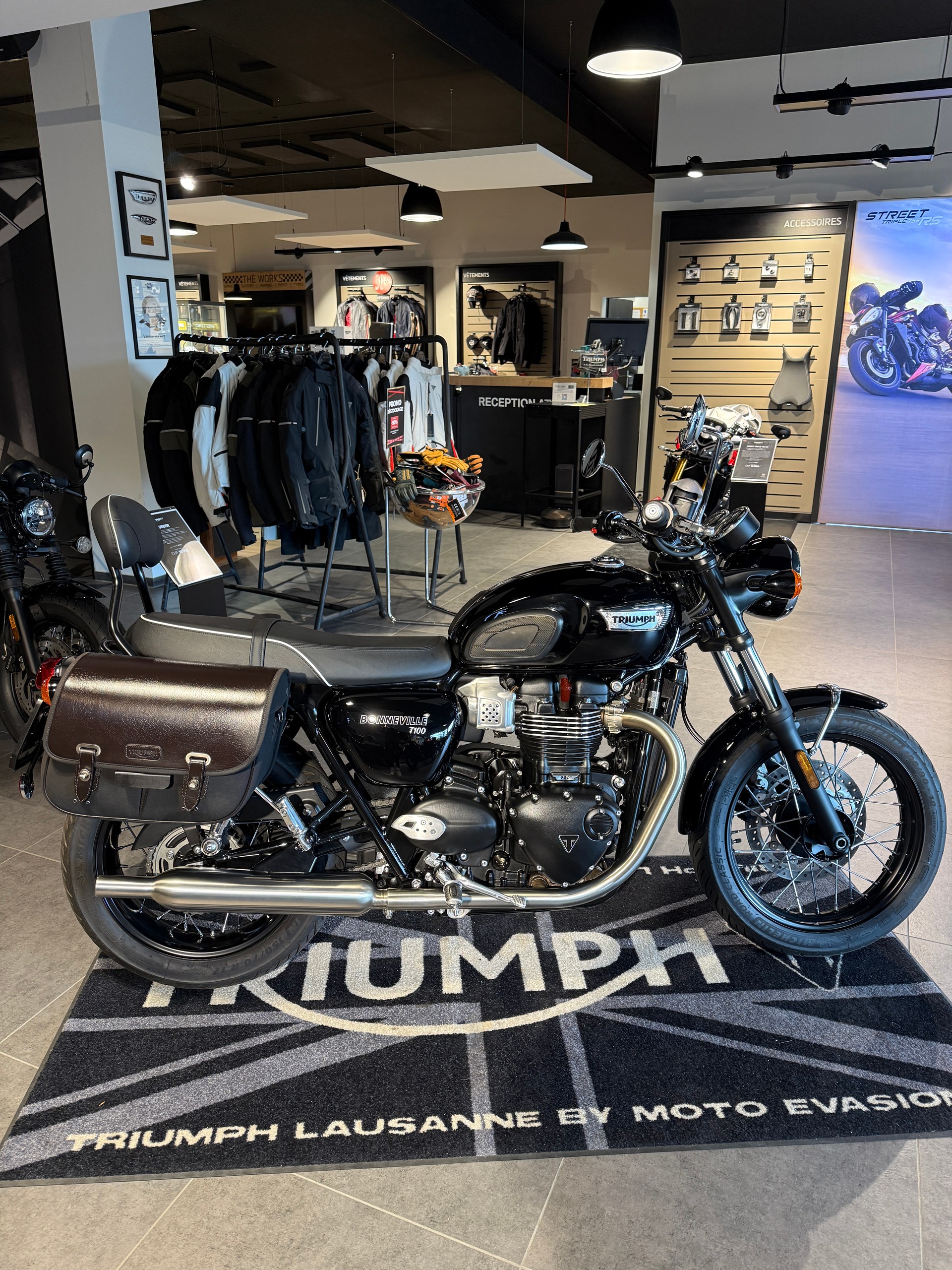 TRIUMPH Bonneville 900 T 100