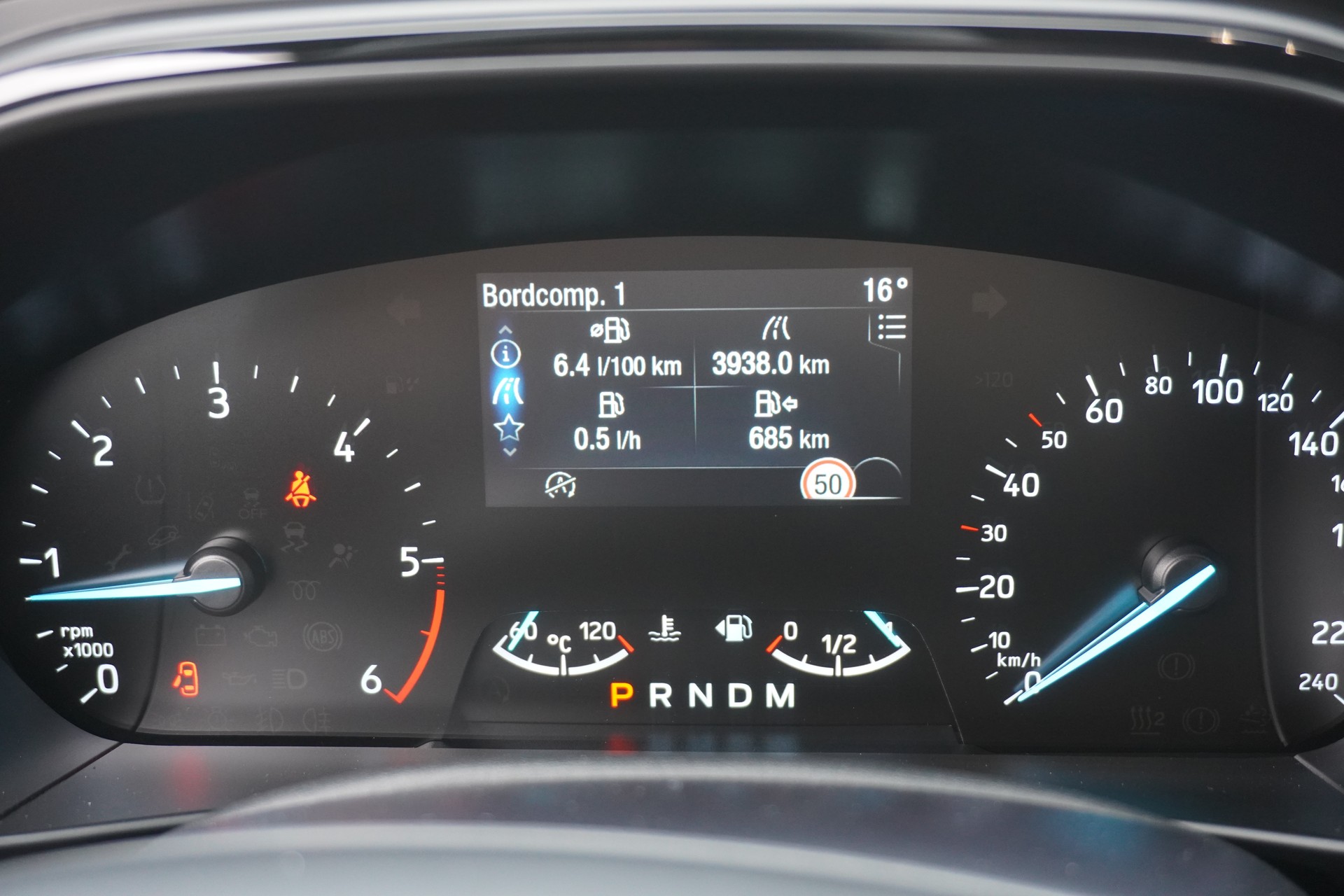 FORD Focus 1.5 EcoBlue TDCi ST-Line Automatic-image-25