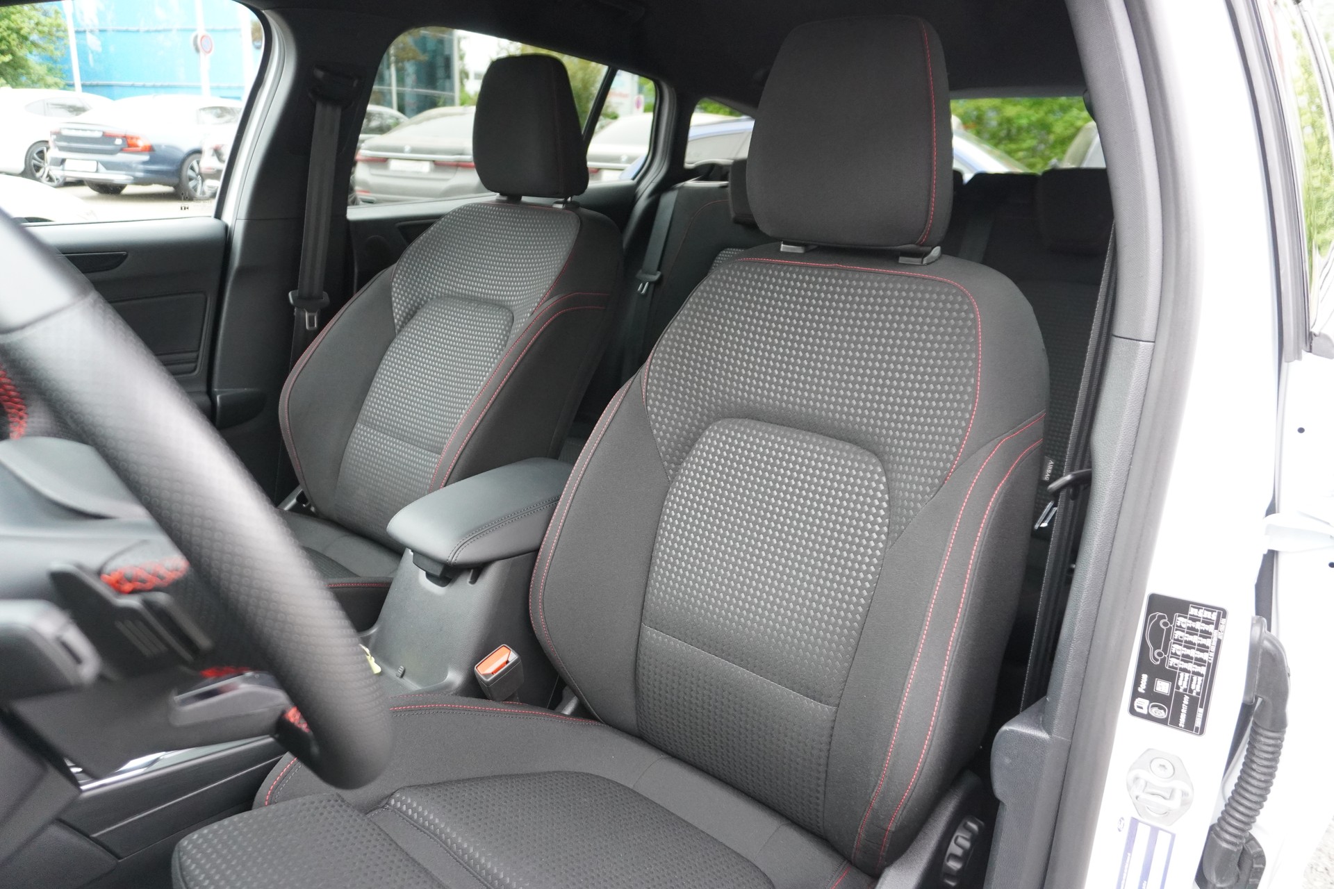FORD Focus 1.5 EcoBlue TDCi ST-Line Automatic-image-10