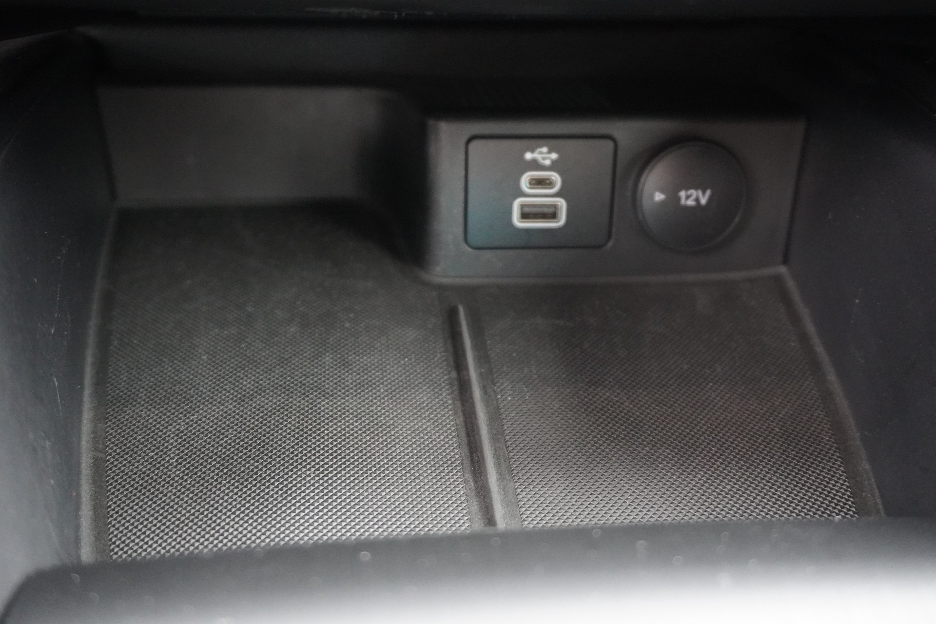 FORD Focus 1.5 EcoBlue TDCi ST-Line Automatic-image-15