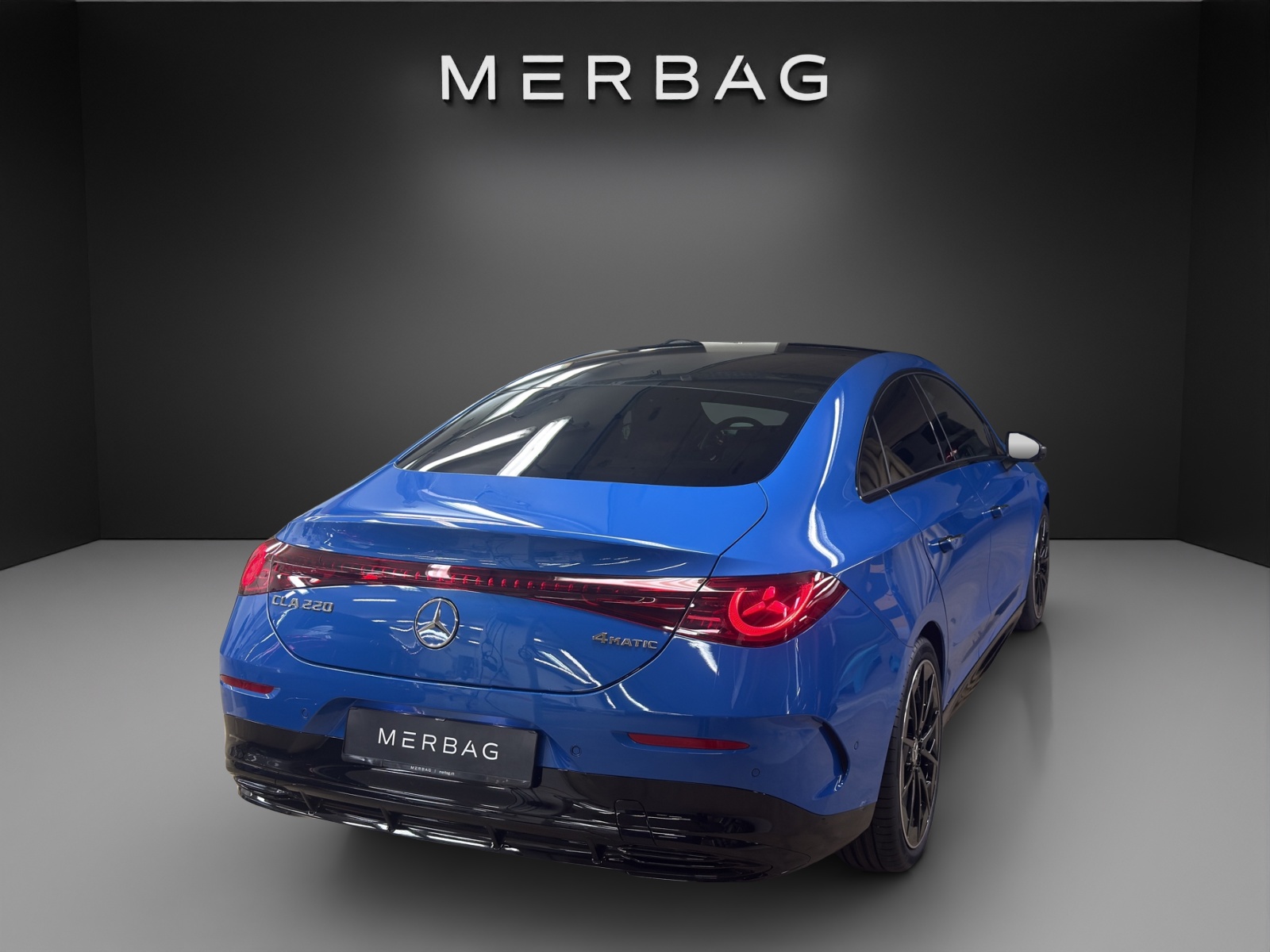 MERCEDES-BENZ CLA 220 4Matic 8G-DCT-image-4