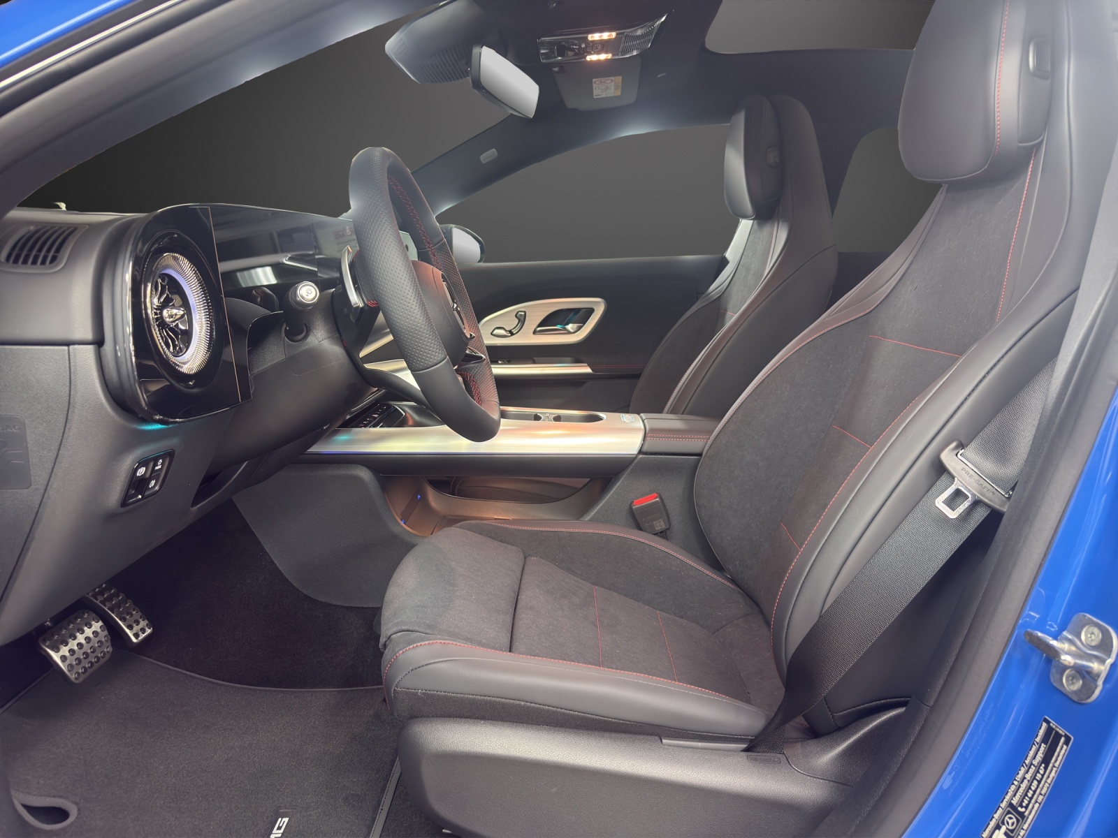 MERCEDES-BENZ CLA 220 4Matic 8G-DCT-image-9