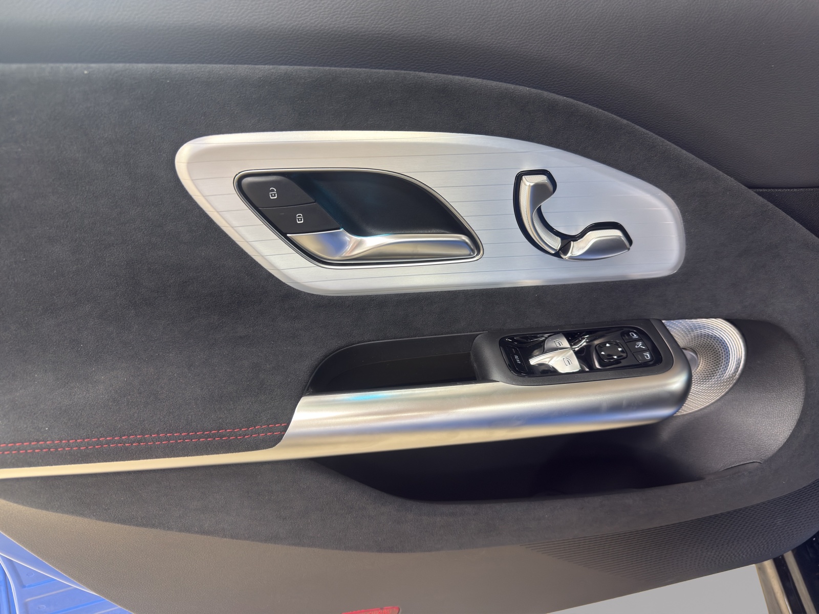 MERCEDES-BENZ CLA 220 4Matic 8G-DCT-image-12