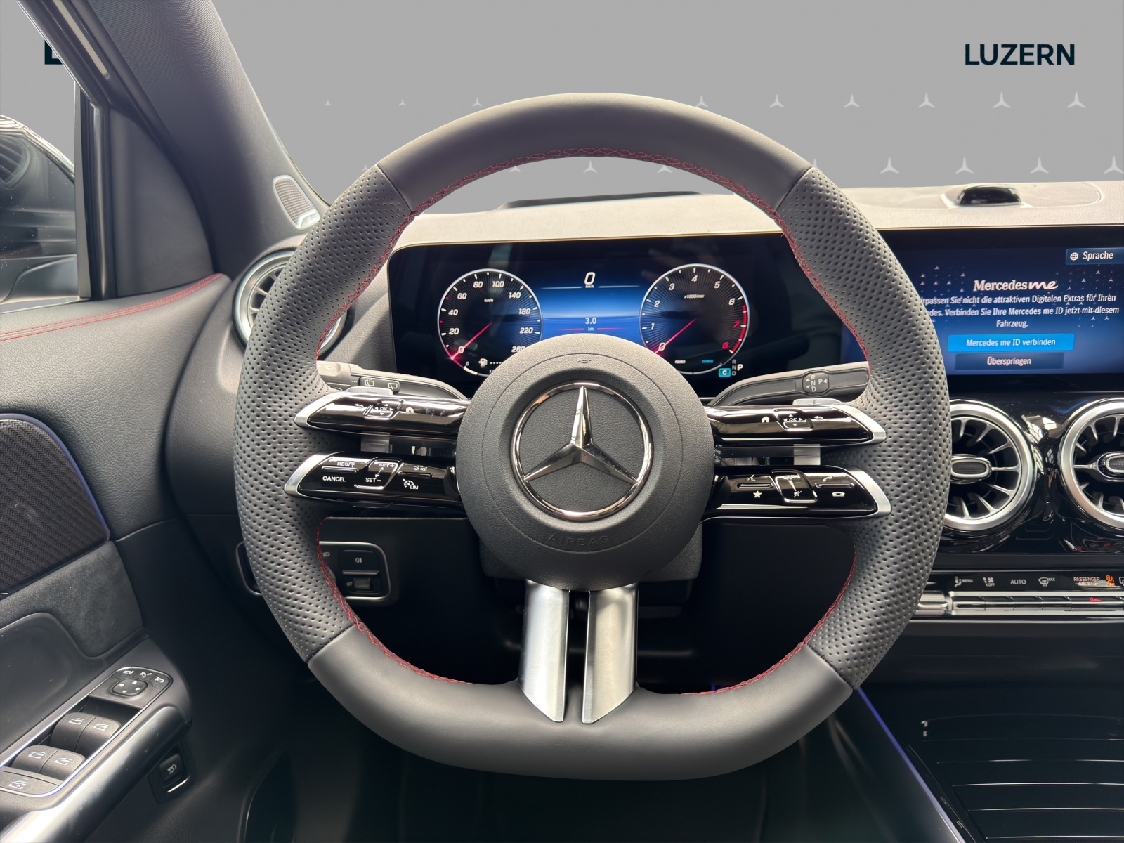 MERCEDES-BENZ GLA 200 Night Star 7G-DCT-image-9