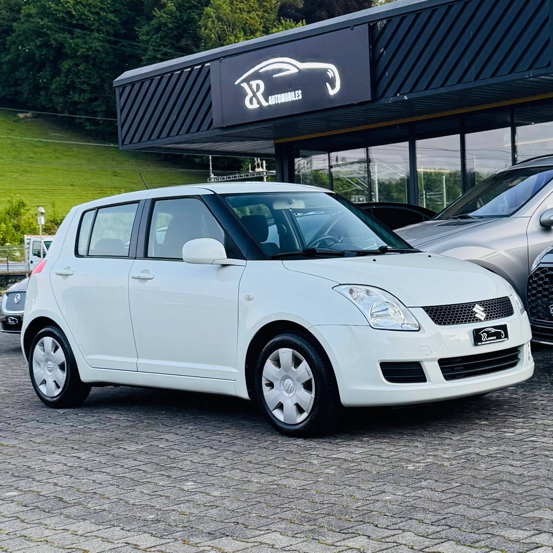 SUZUKI Swift 1.3i 16V GL