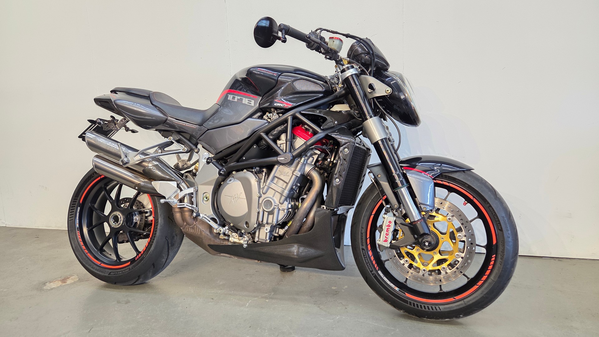 MV AGUSTA B4 Brutale 1078 RR-showroom-element-2