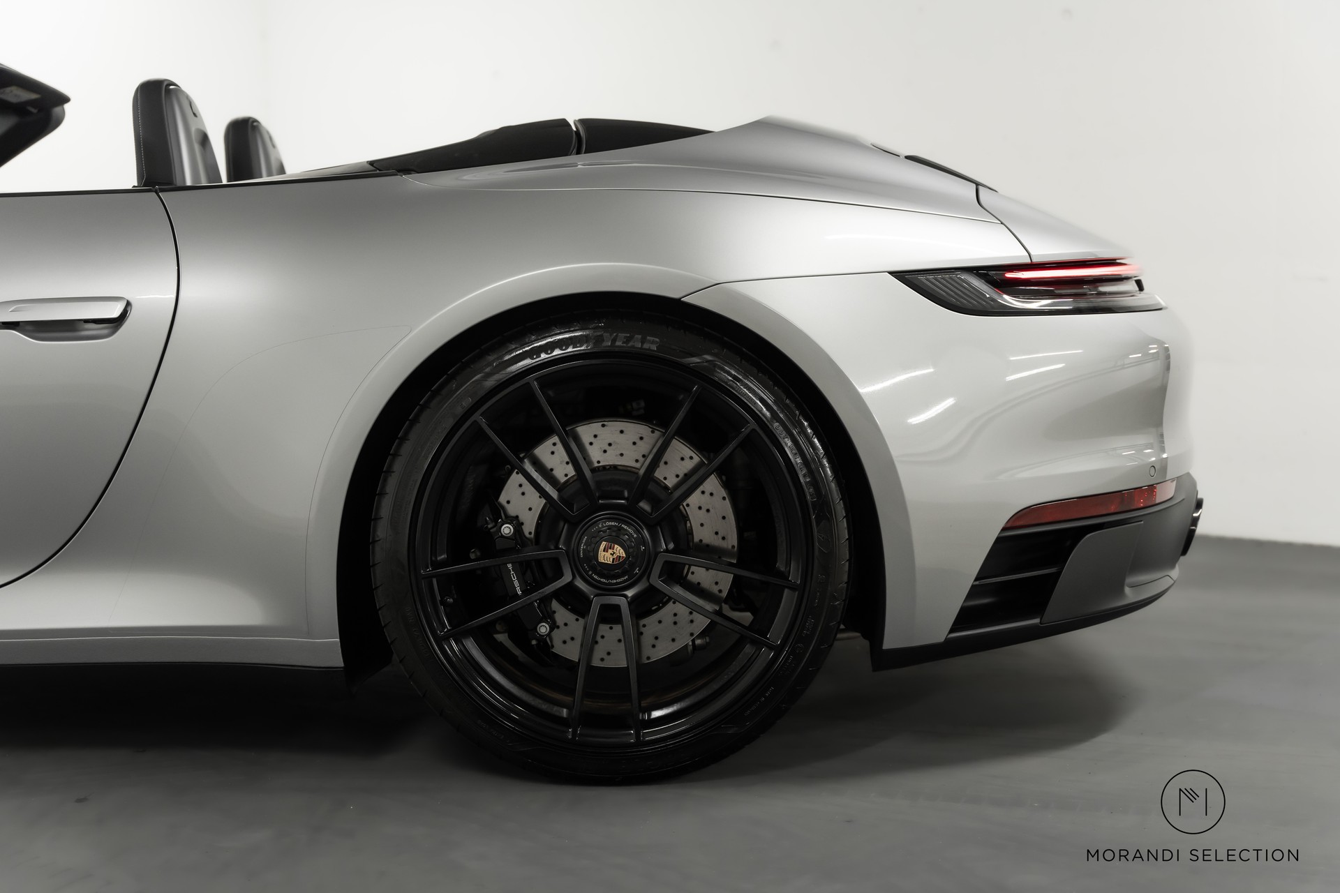PORSCHE 911 Cabriolet 3.0 Carrera 4 GTS PDK-image-7