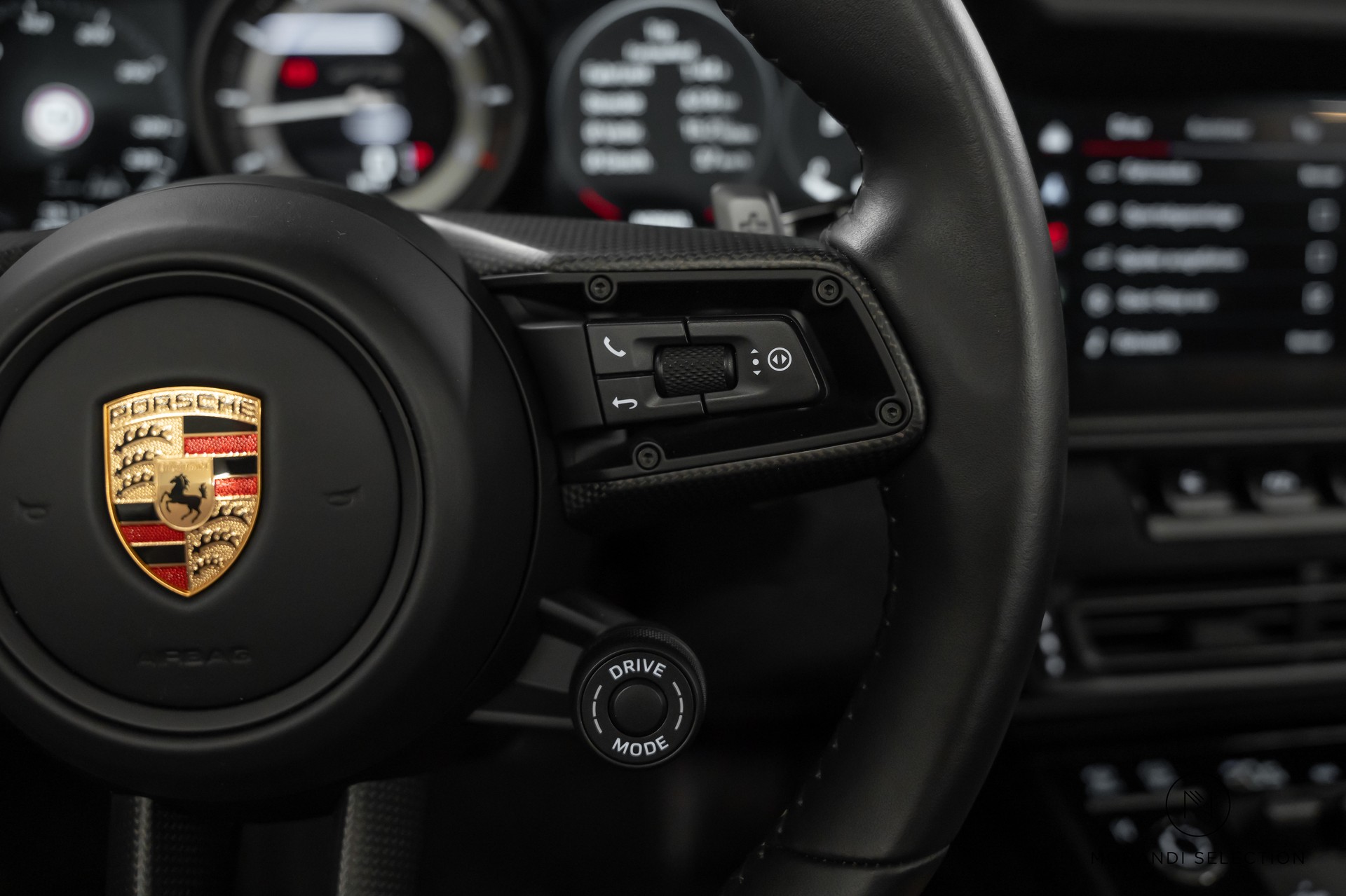 PORSCHE 911 Cabriolet 3.0 Carrera 4 GTS PDK-image-22