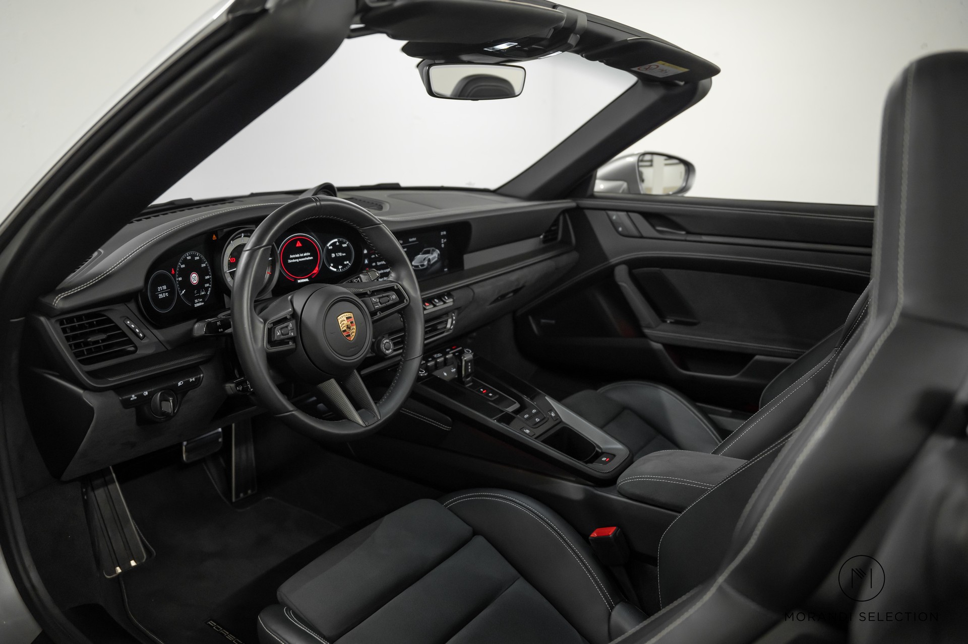 PORSCHE 911 Cabriolet 3.0 Carrera 4 GTS PDK-image-10