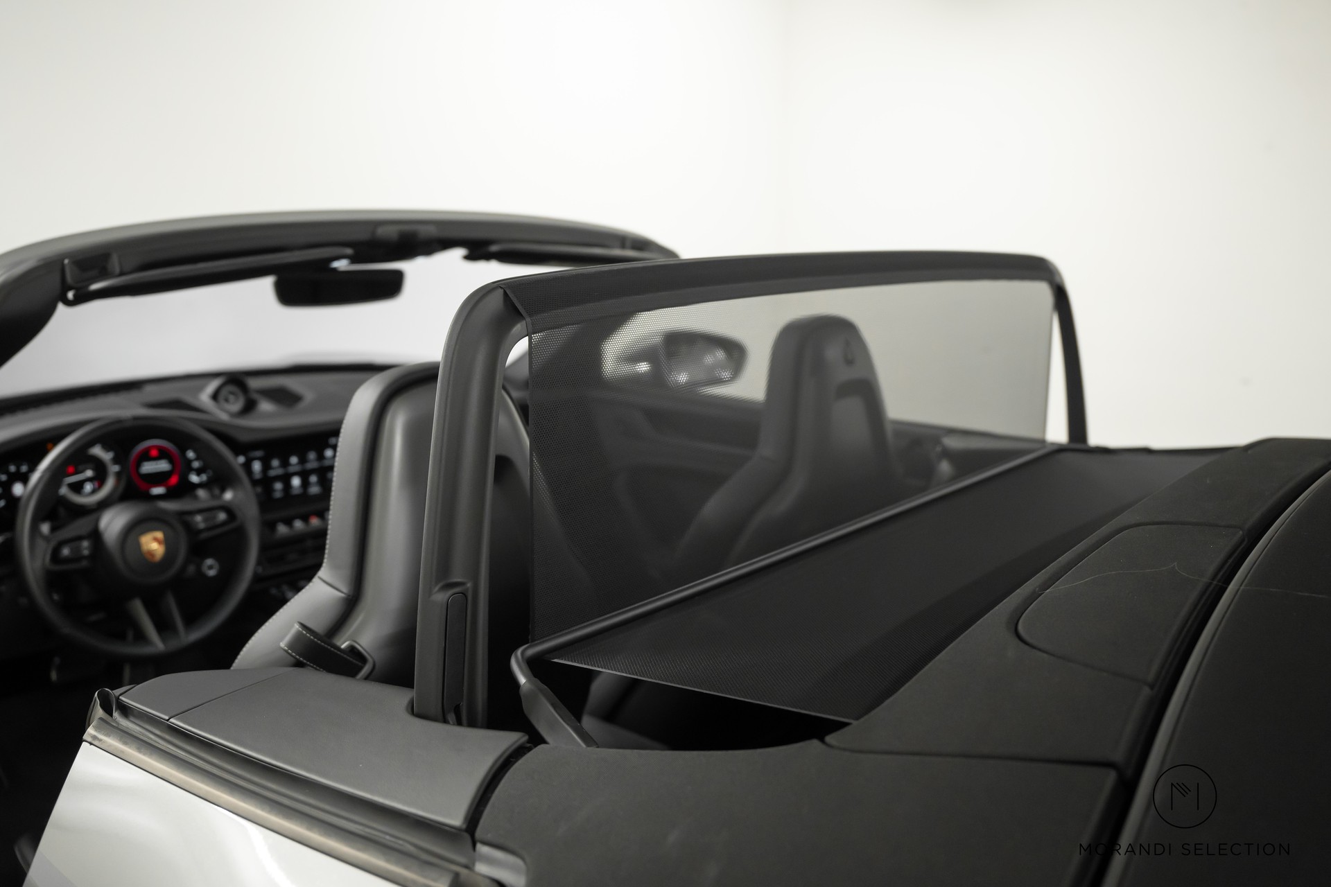 PORSCHE 911 Cabriolet 3.0 Carrera 4 GTS PDK-image-31