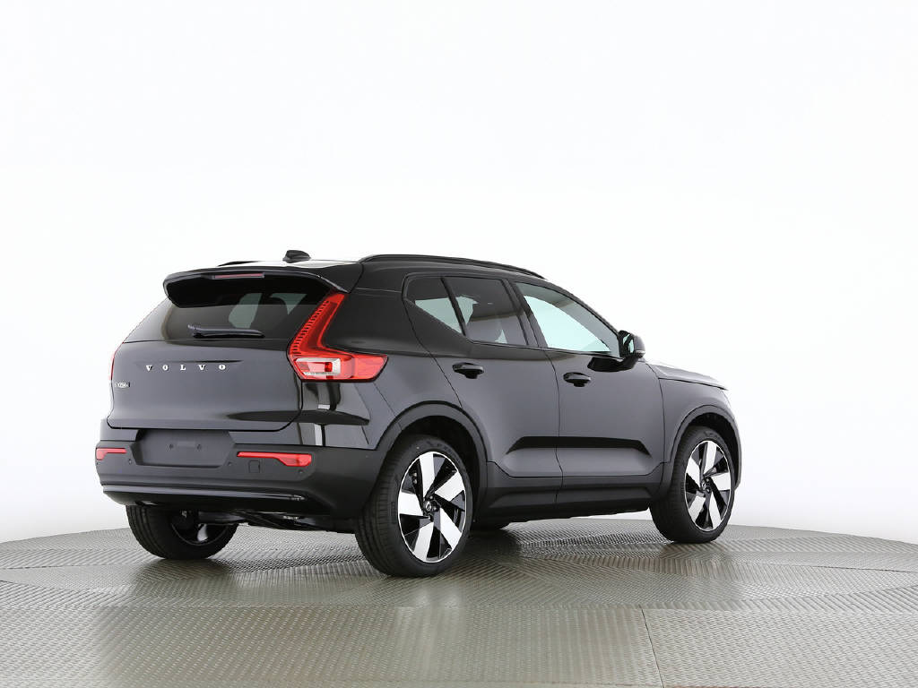 VOLVO EX40 Twin Ultra AWD XCENTRIC-image-8