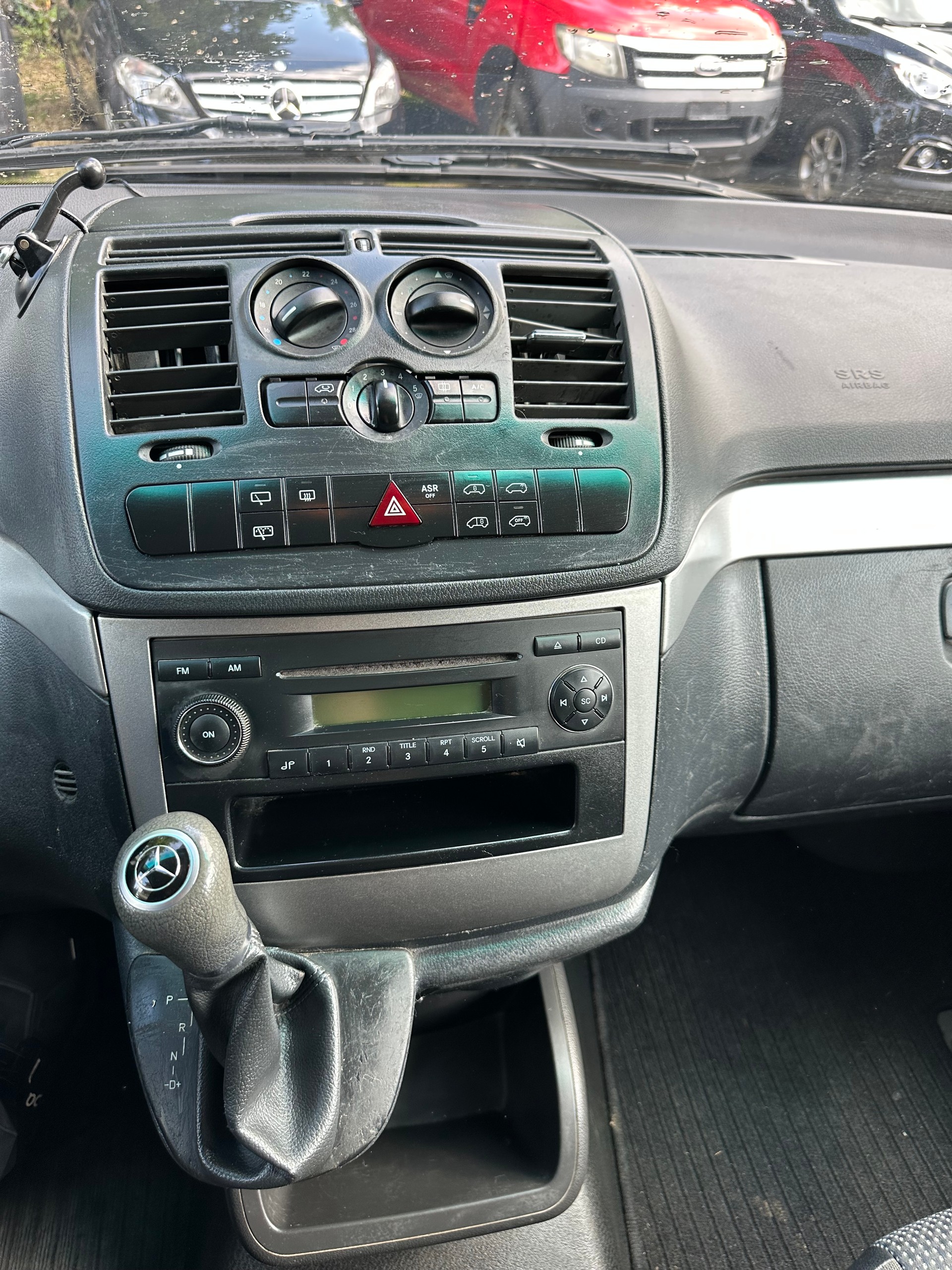 MERCEDES-BENZ Vito 116 CDI Blue Efficiency EL 4Matic A-image-13