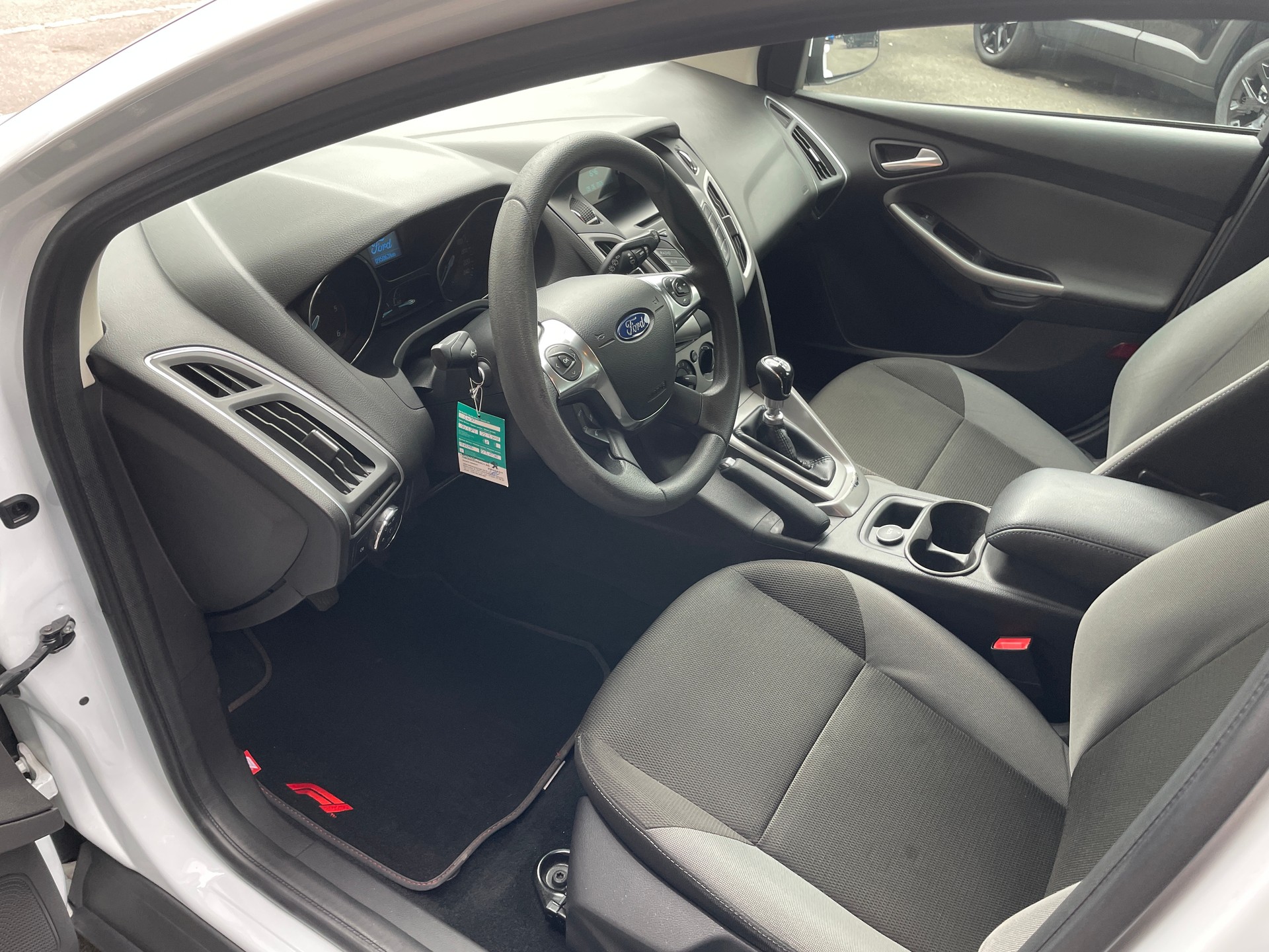 FORD Focus 1.6 TDCi Trend-image-11