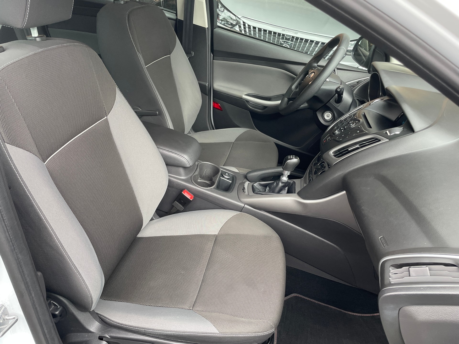 FORD Focus 1.6 TDCi Trend-image-10