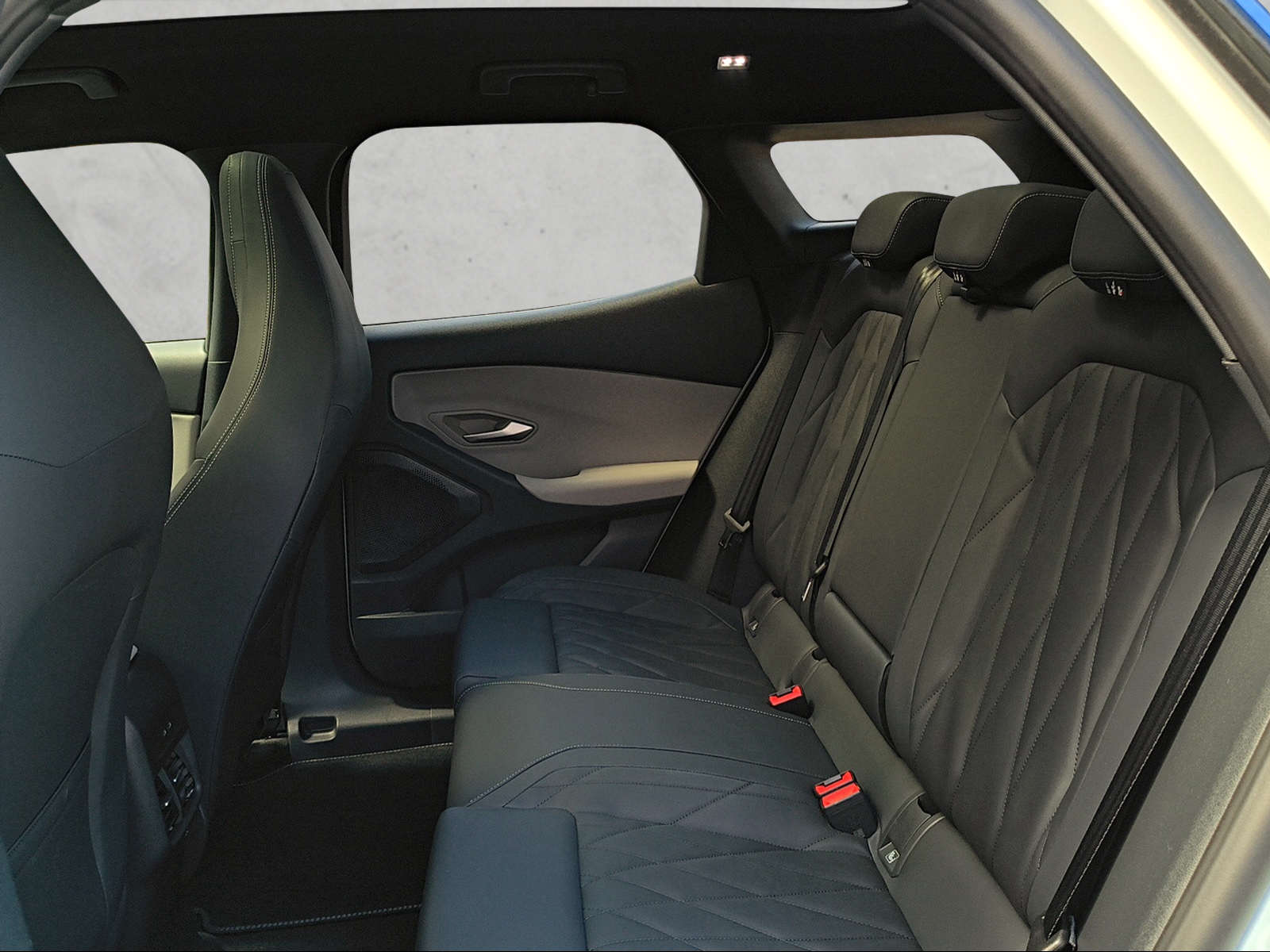 FORD Explorer Extended Range Premium AWD-image-8