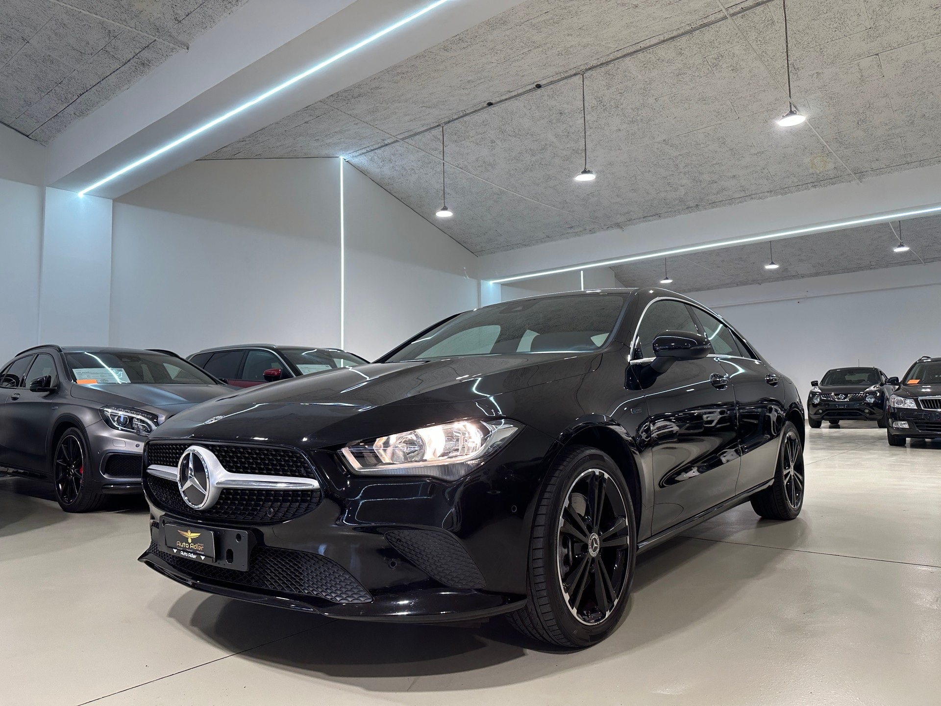MERCEDES-BENZ CLA 250 e Style 8G-DCT-image-2
