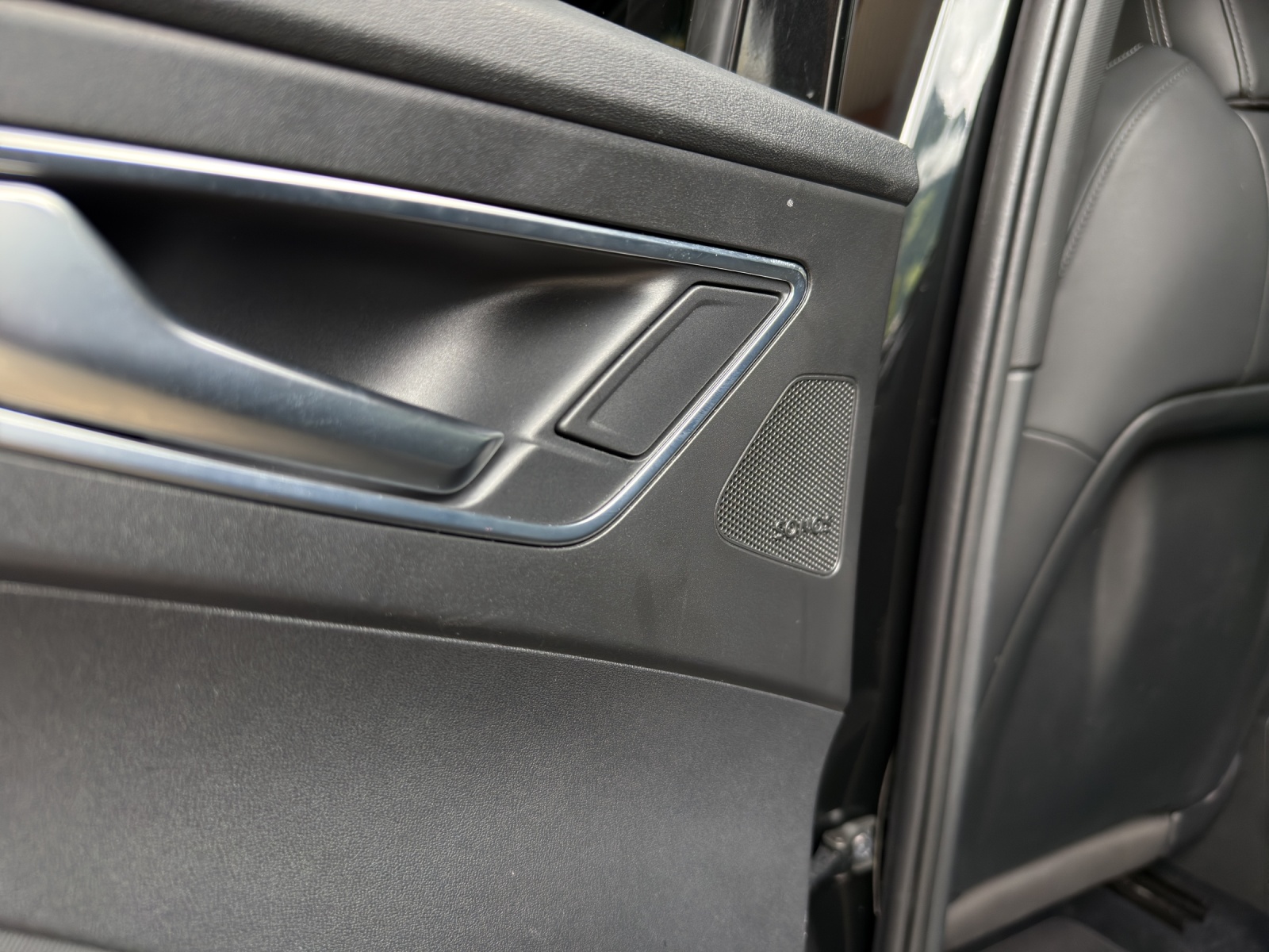 AUDI Q4 e-tron 50 quattro-image-15