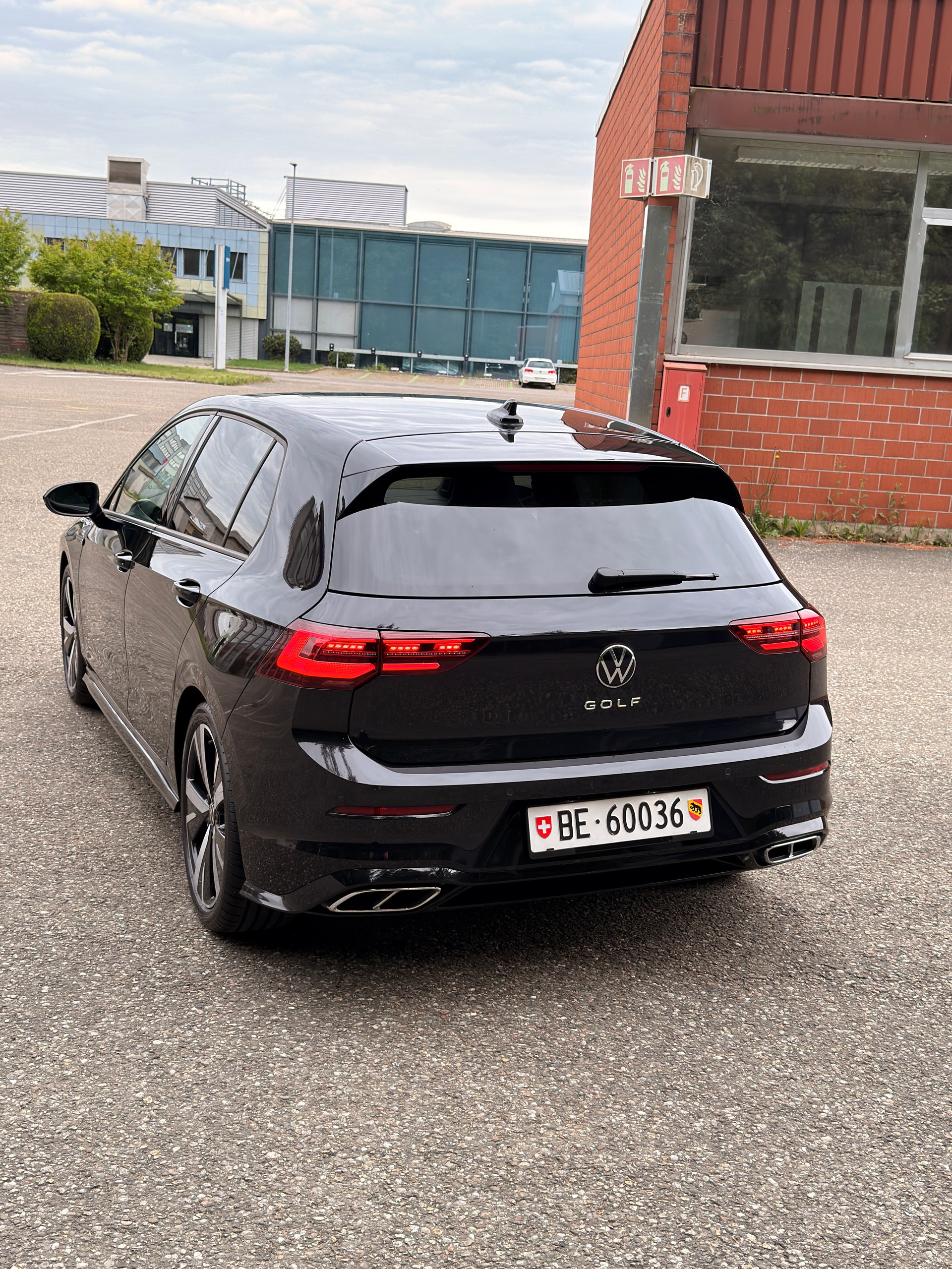 VW 1.5 eTSI R-Line DSG-image-3