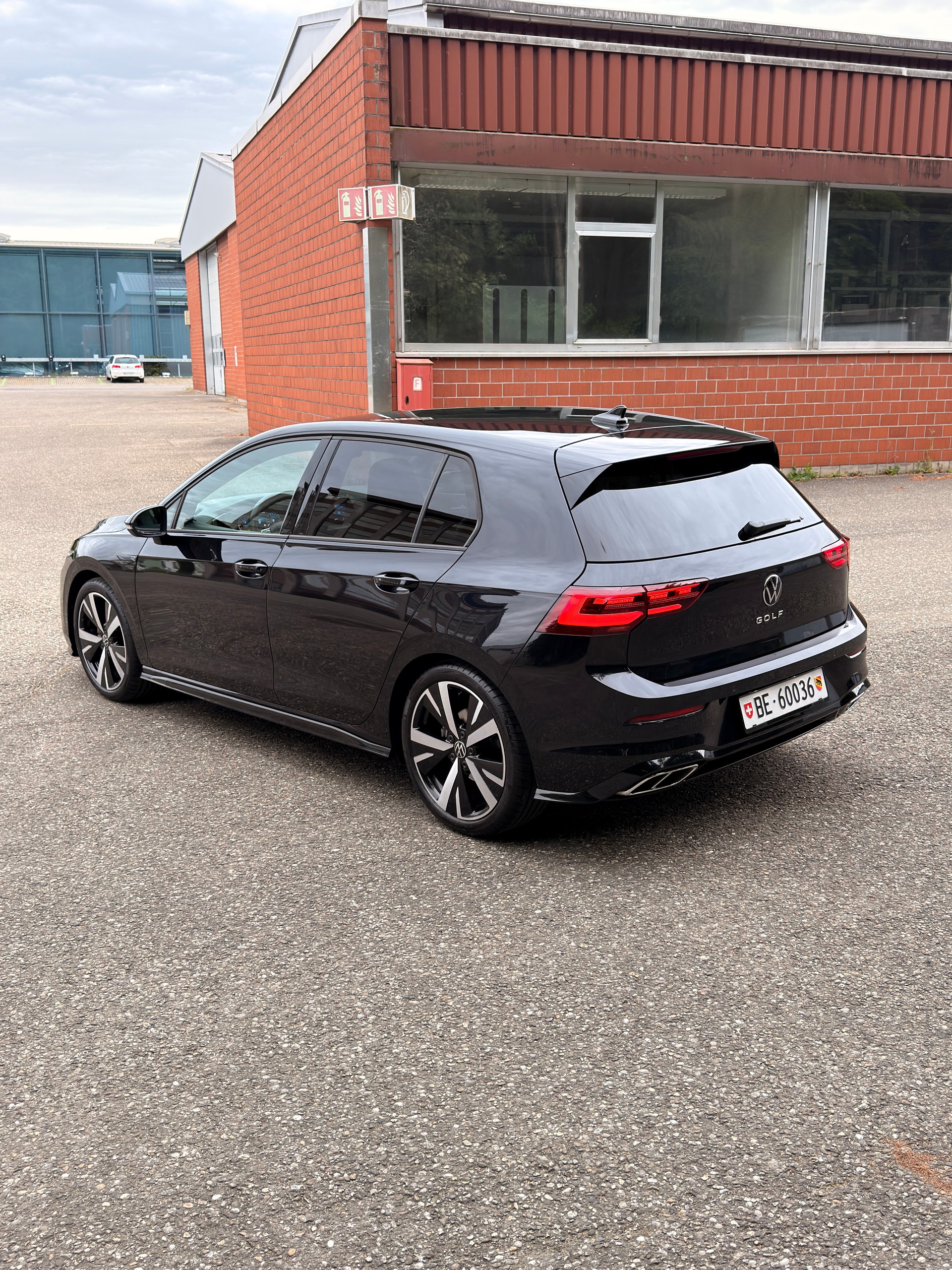 VW 1.5 eTSI R-Line DSG-image-4