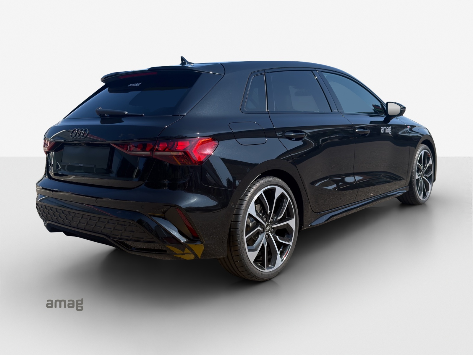 AUDI A3 Sportback TFSI 110 kW S line S tronic-image-6