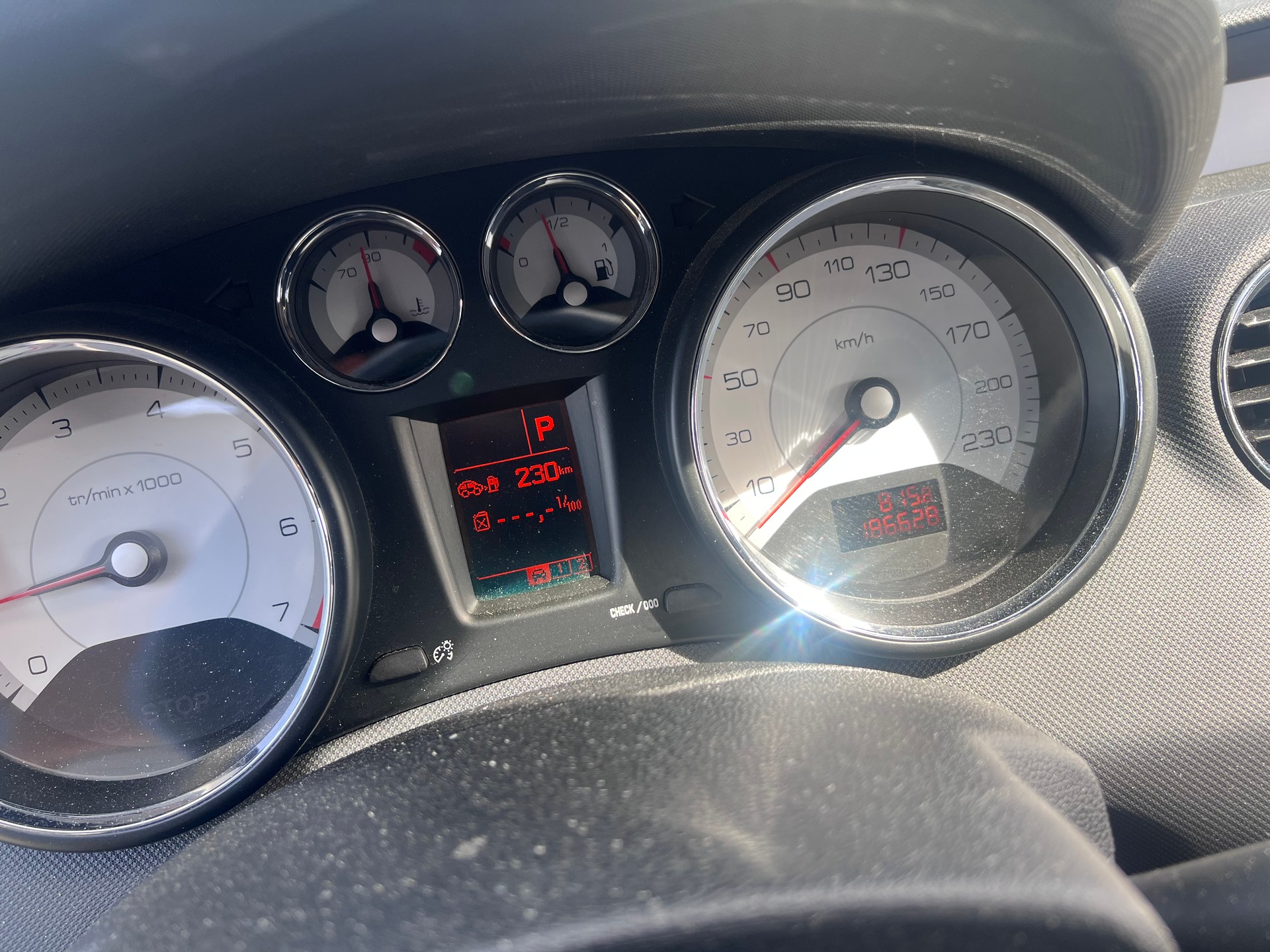 PEUGEOT 308 SW 1.6 16V Turbo Sport Pack Automatic-image-12