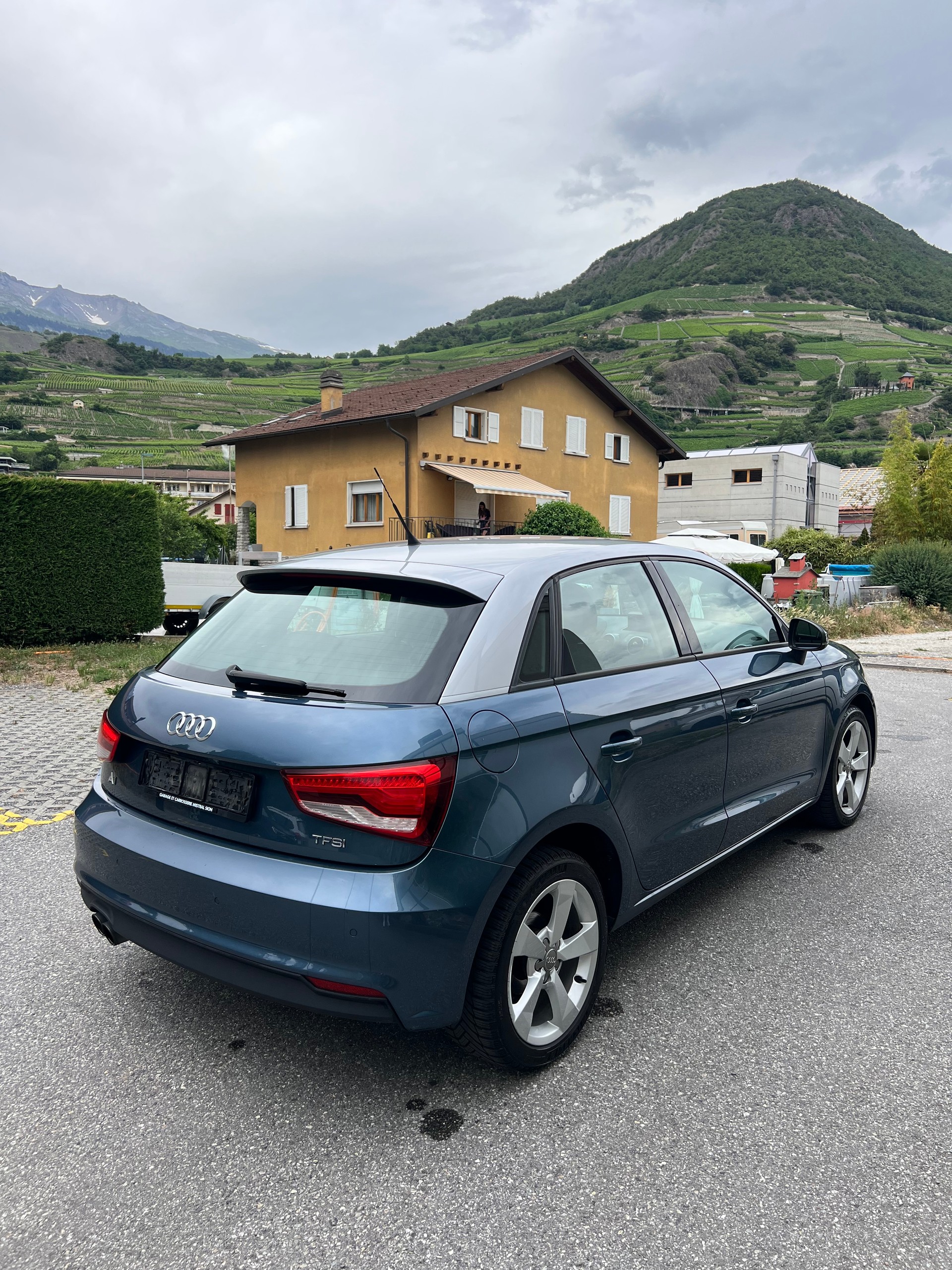 AUDI A1 Sportback 1.4 TFSI-image-2