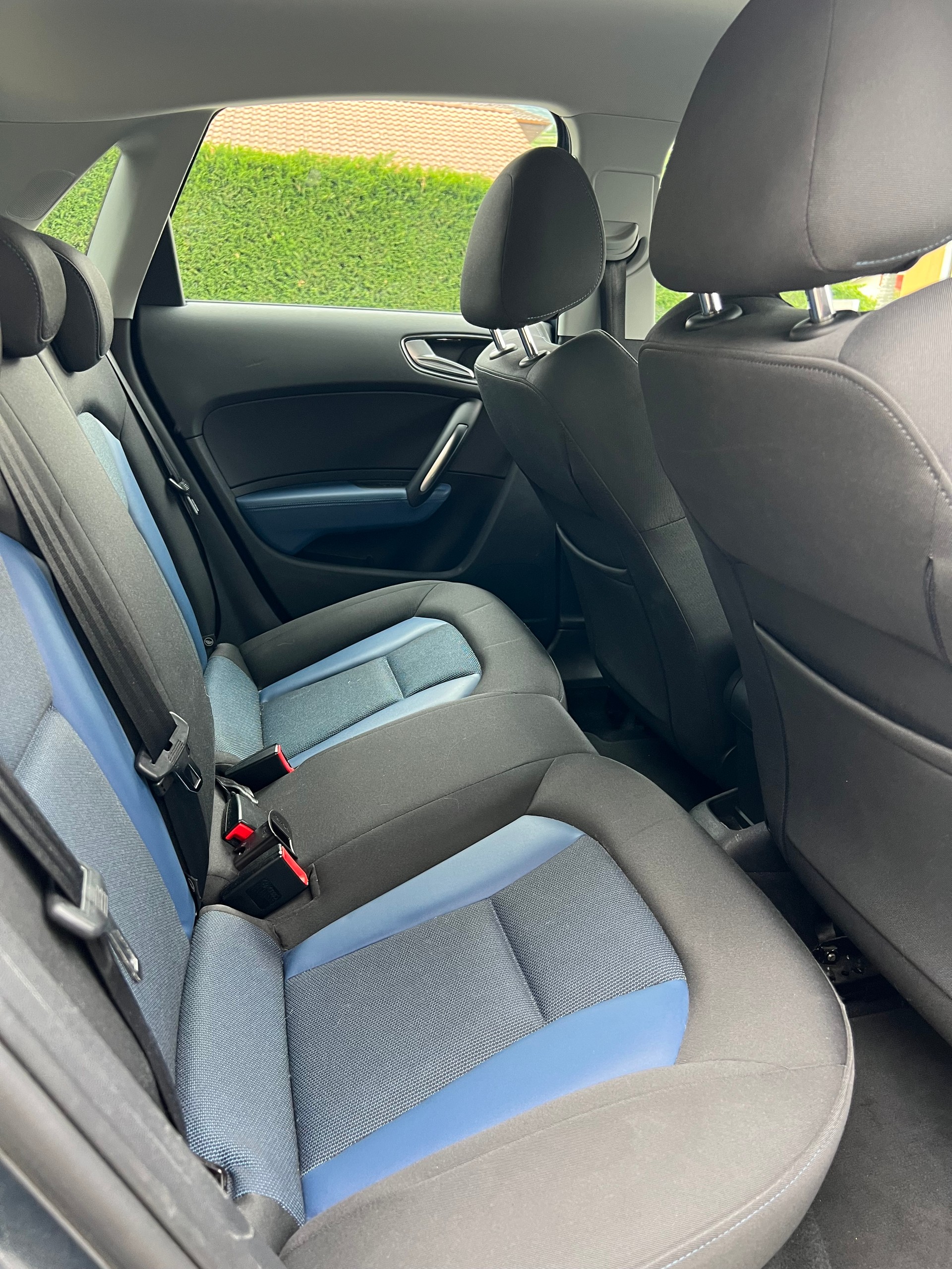 AUDI A1 Sportback 1.4 TFSI-image-5