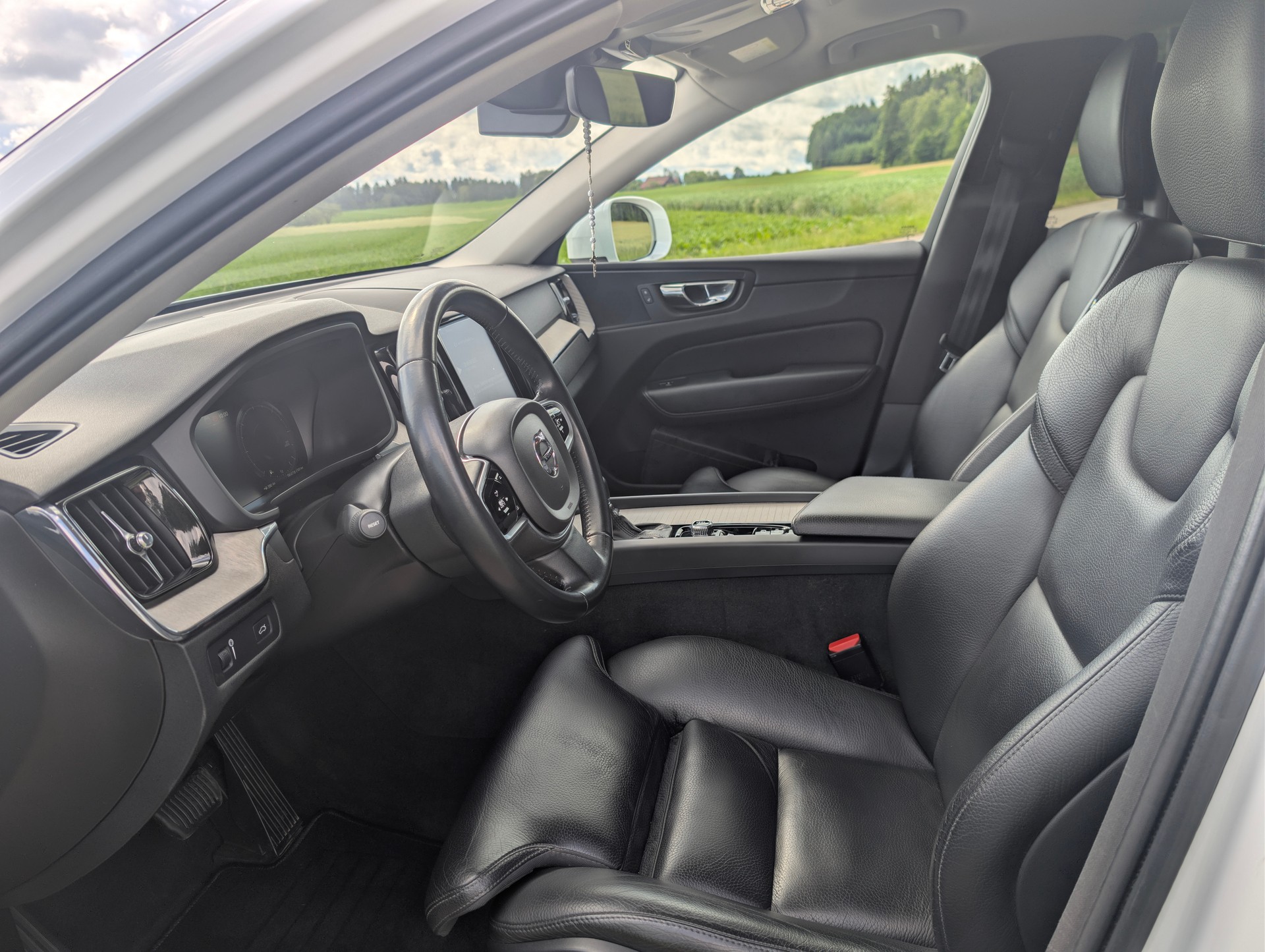 VOLVO D5 Inscription AWD Polestar-image-3