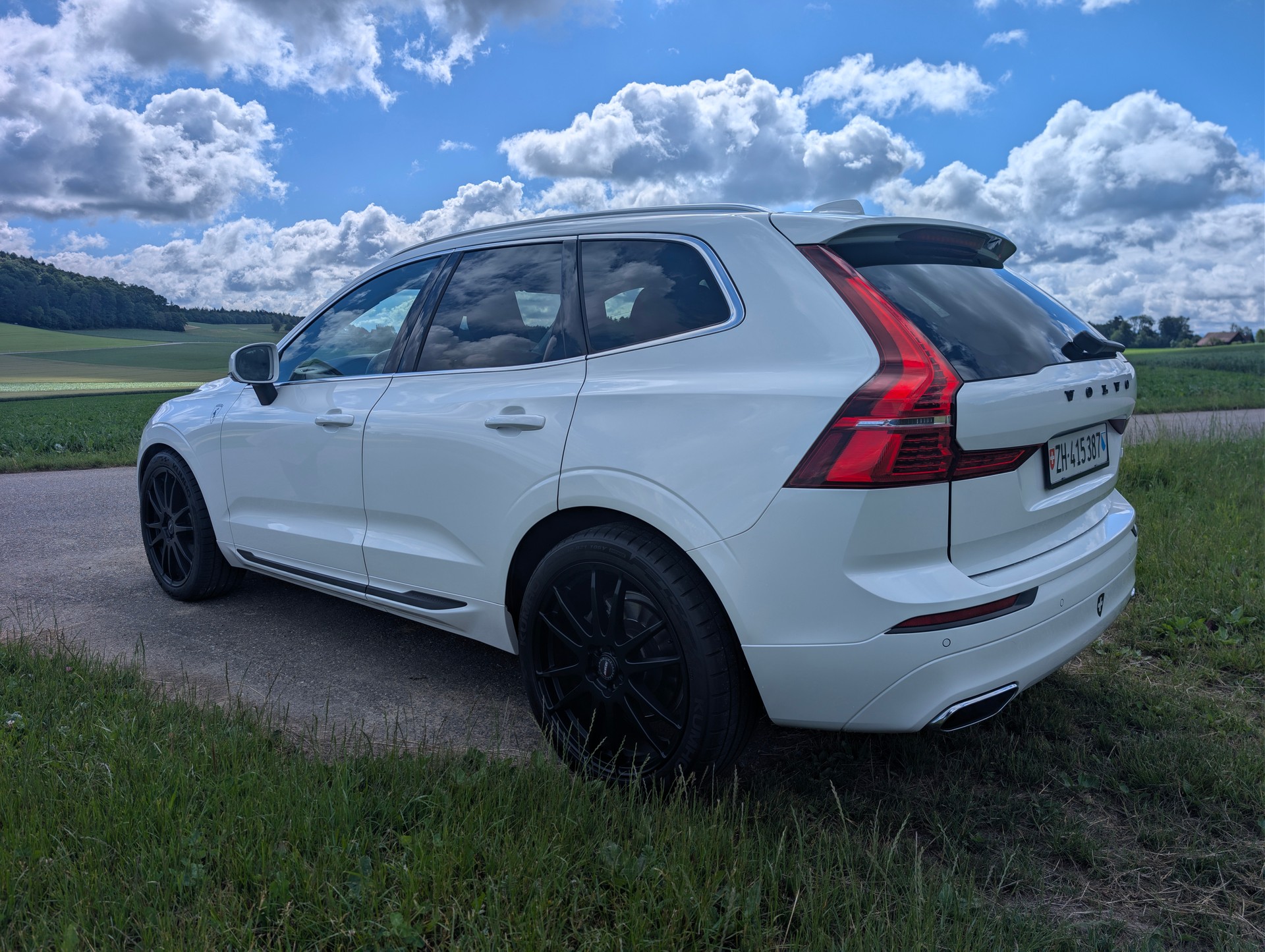 VOLVO D5 Inscription AWD Polestar-image-2